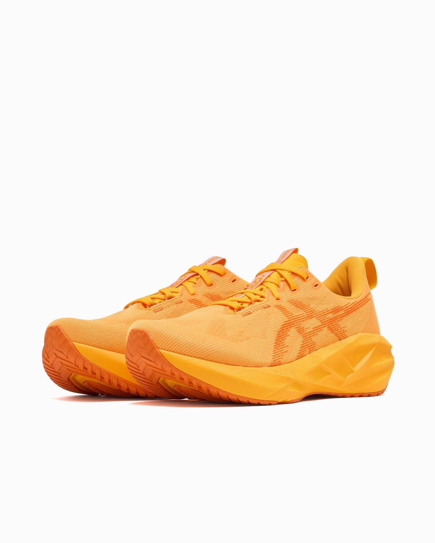 ASICS Novablast 5