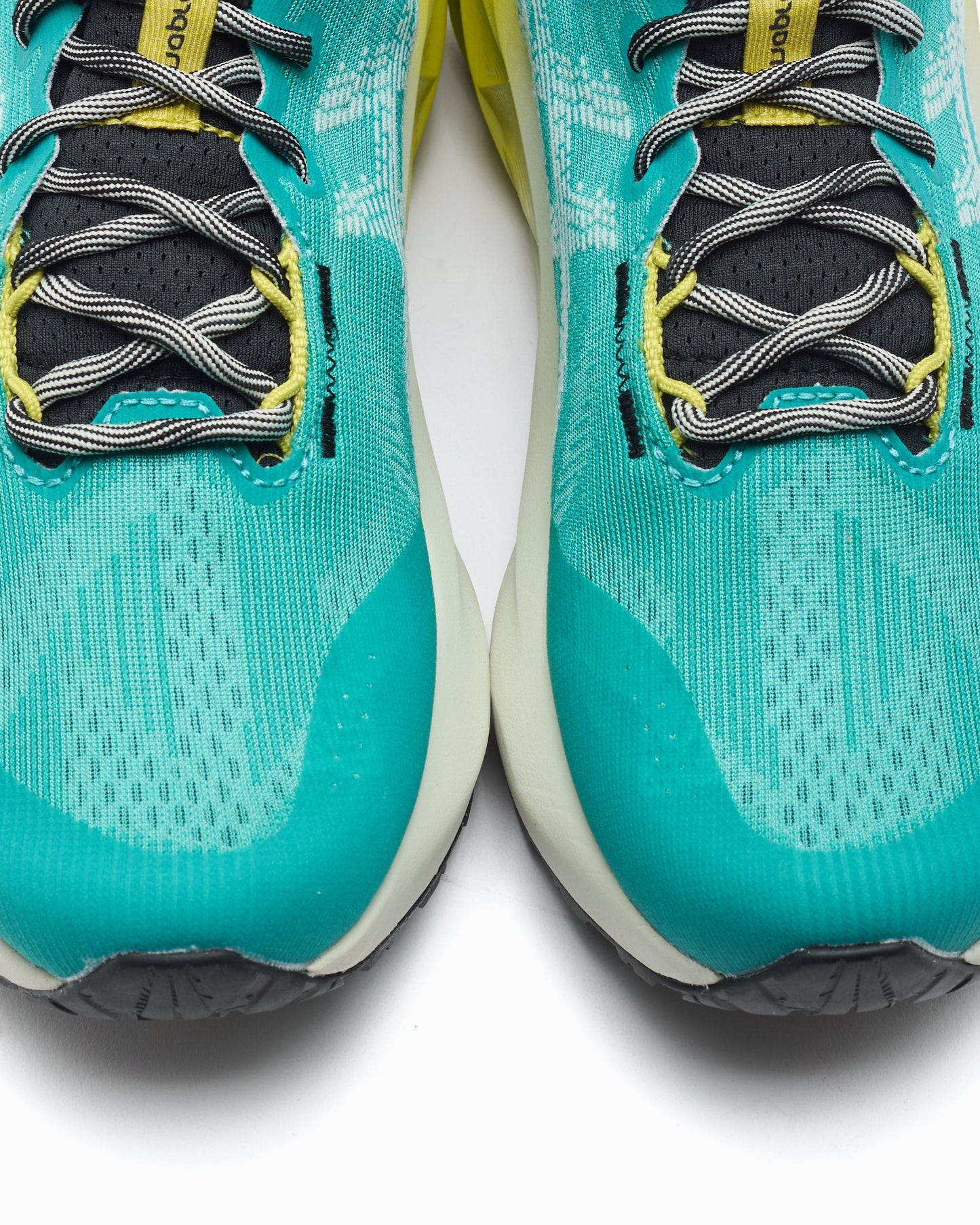 ASICS Novablast 5 TR