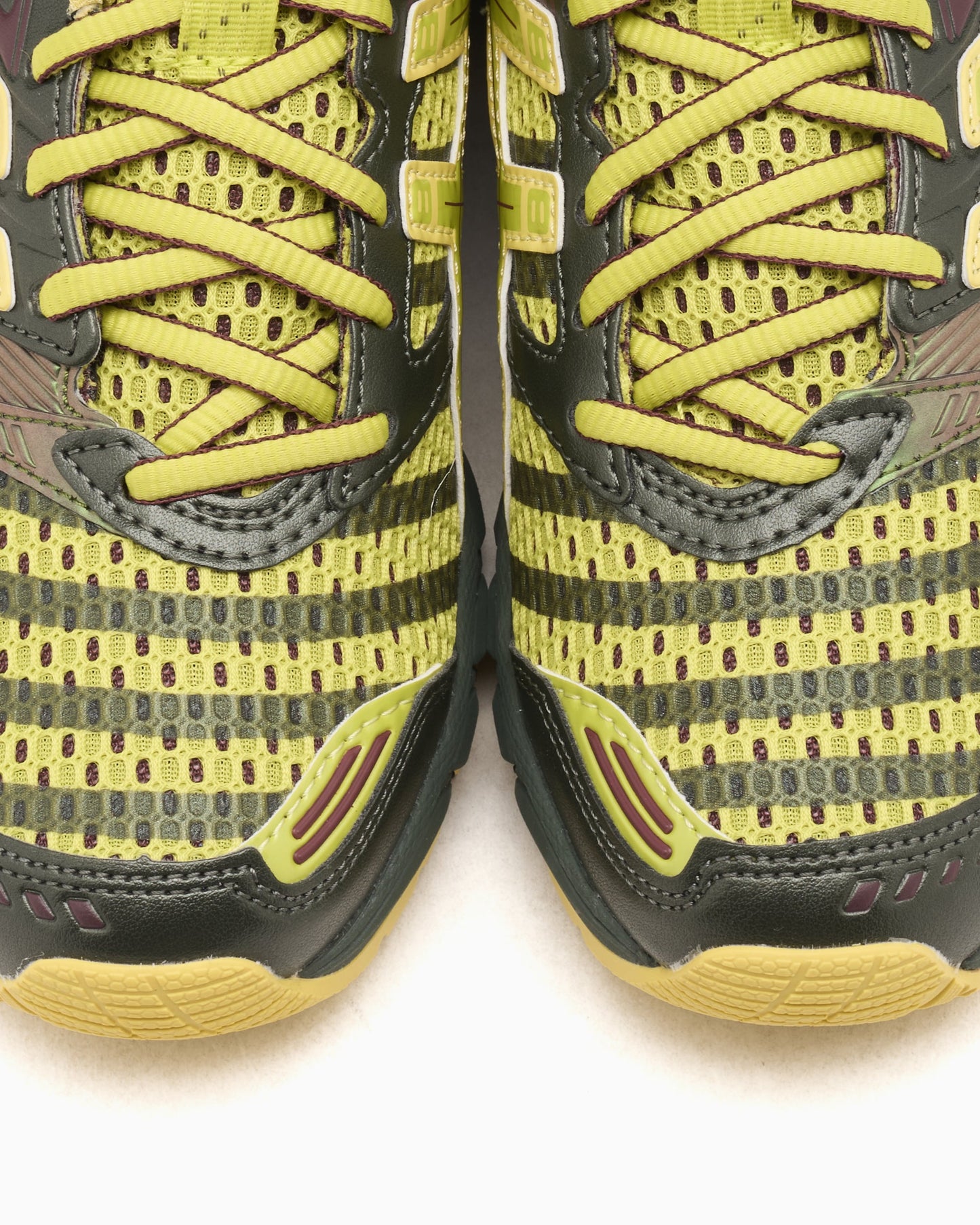 ASICS UB9-S Gel-DS Trainer 14