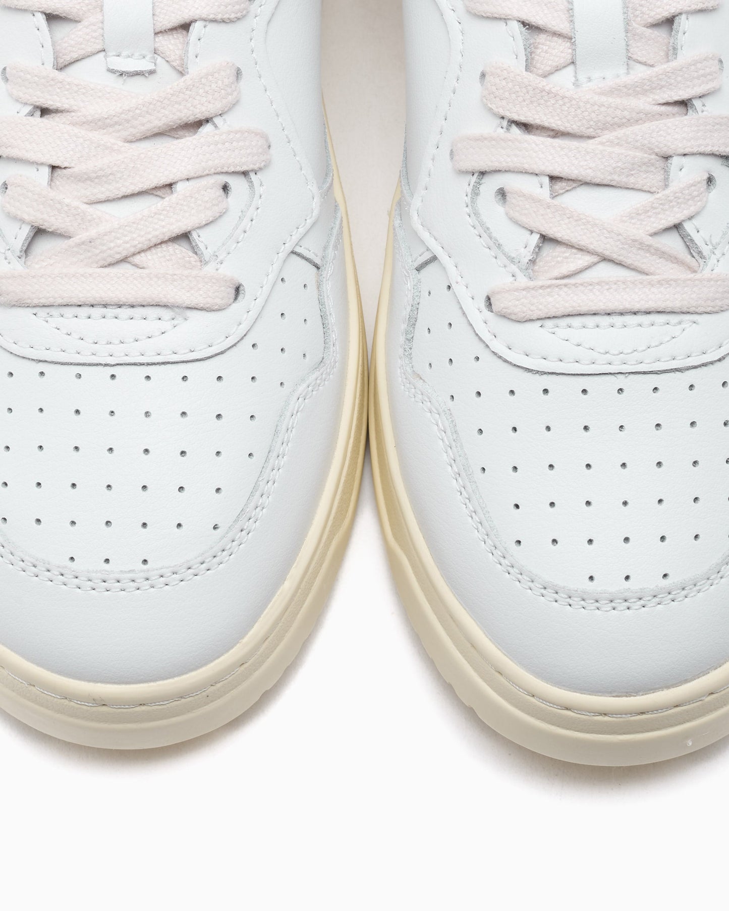 Autry Medalist Low Leather
