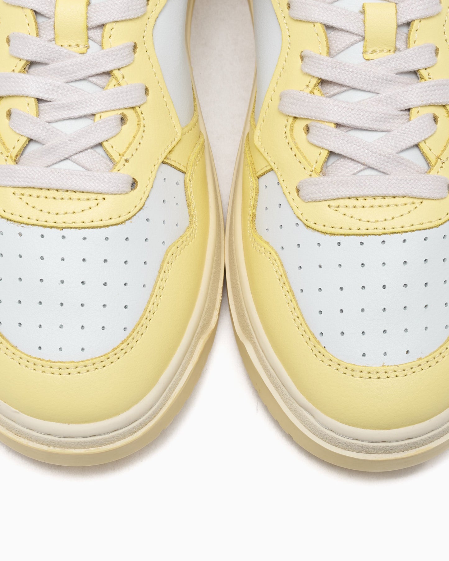 Autry Medalist Low Leather