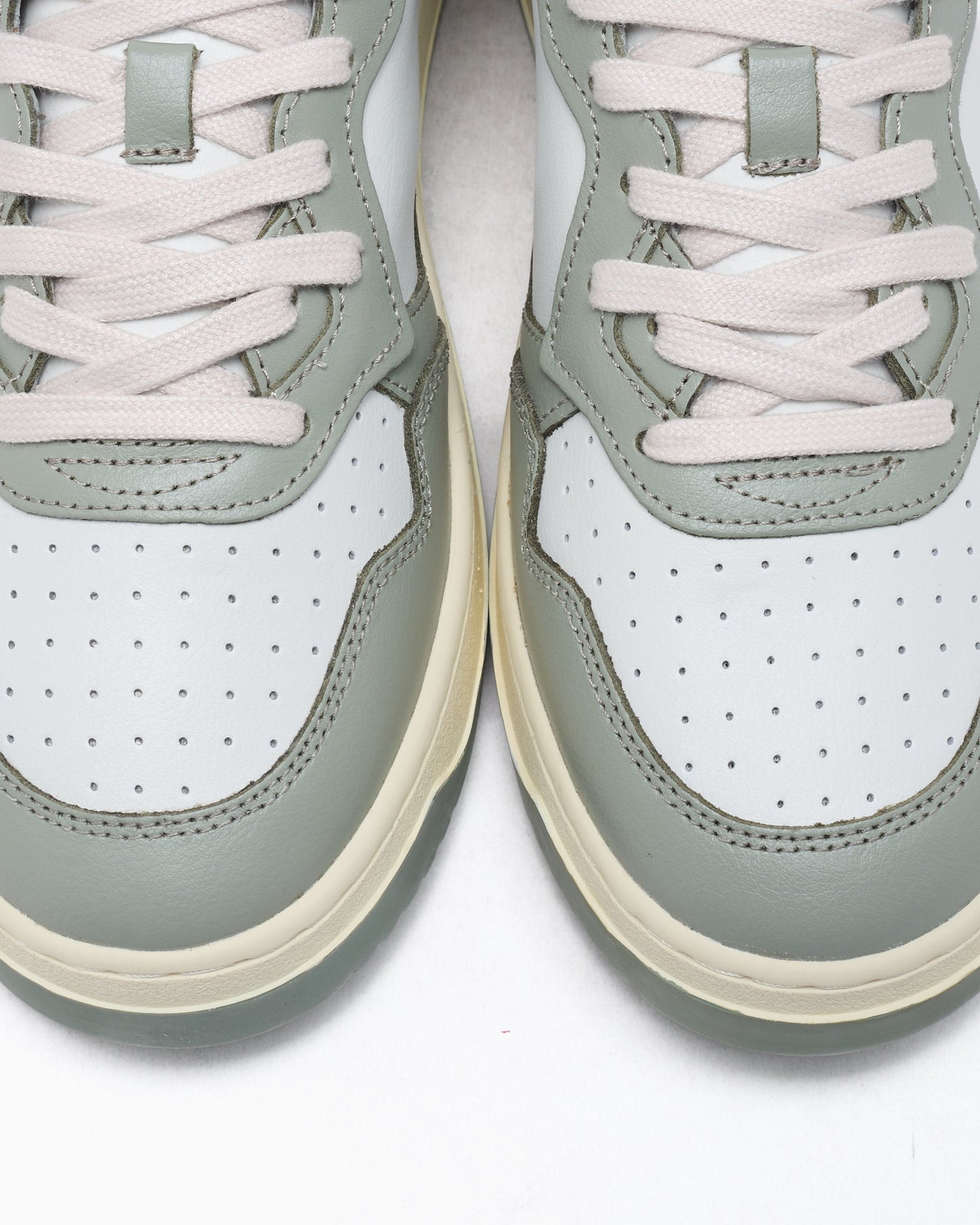 Autry Medalist Low Leather