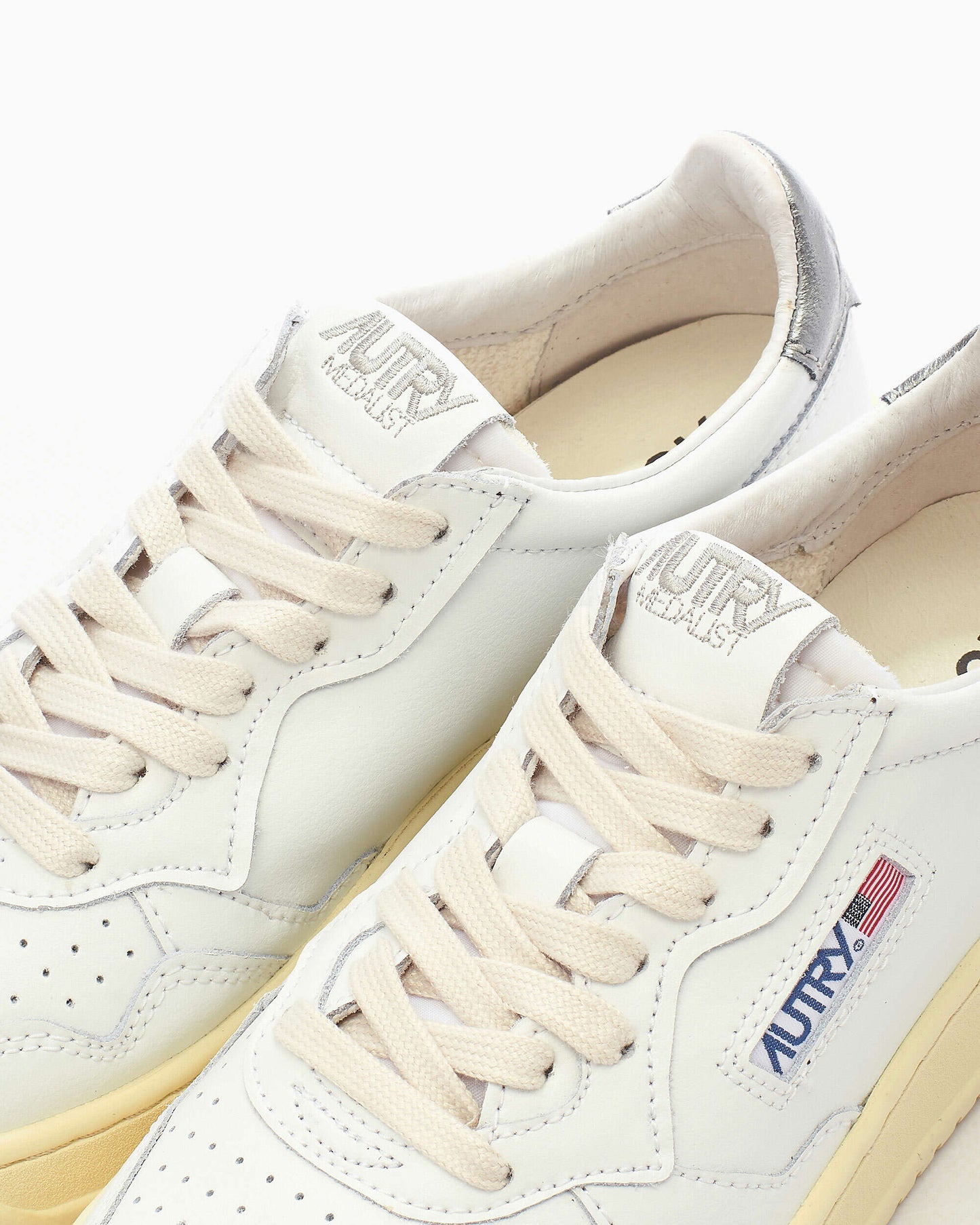 Autry Women's Medalist Low Leather