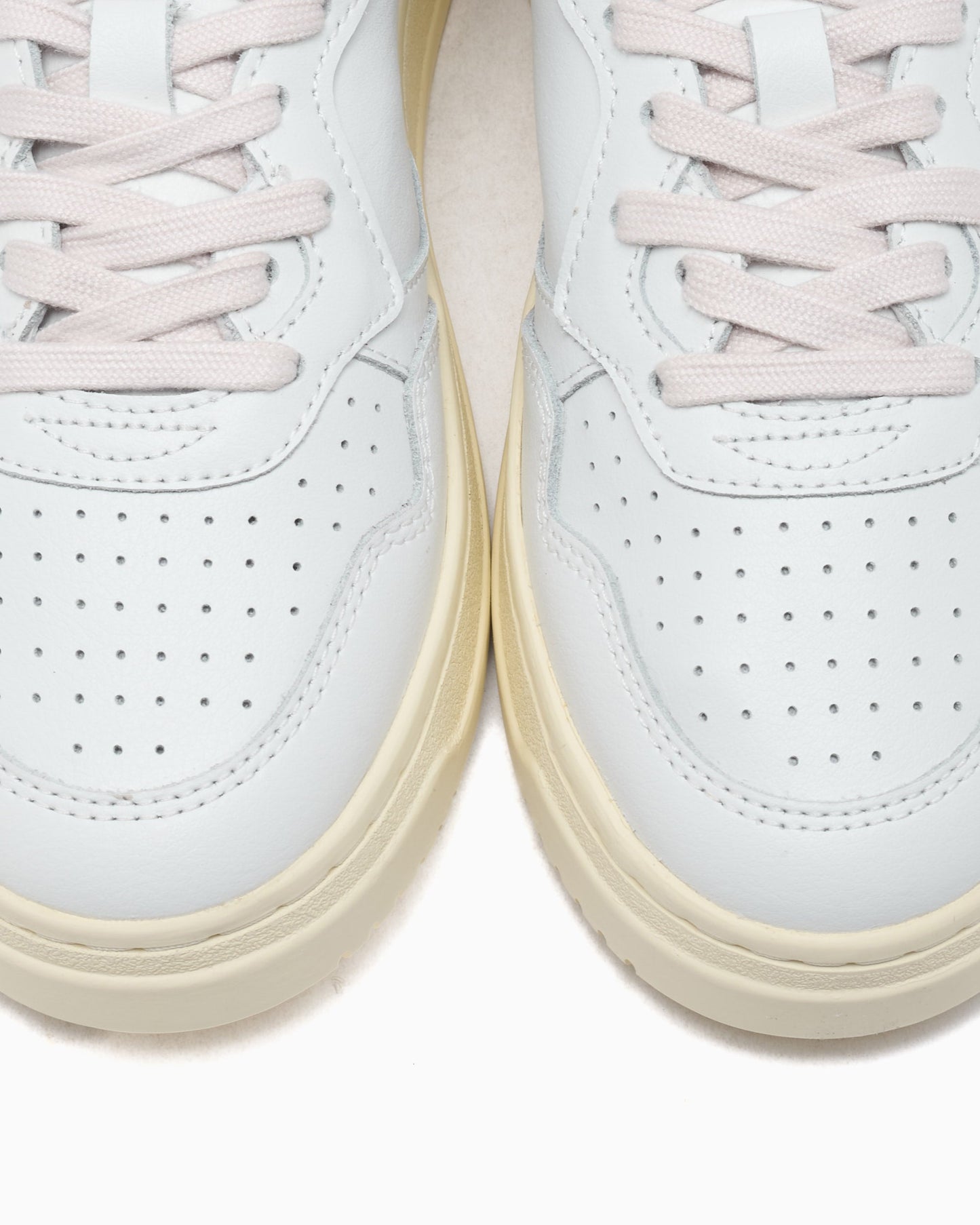 Autry Women's Medalist Low Leather