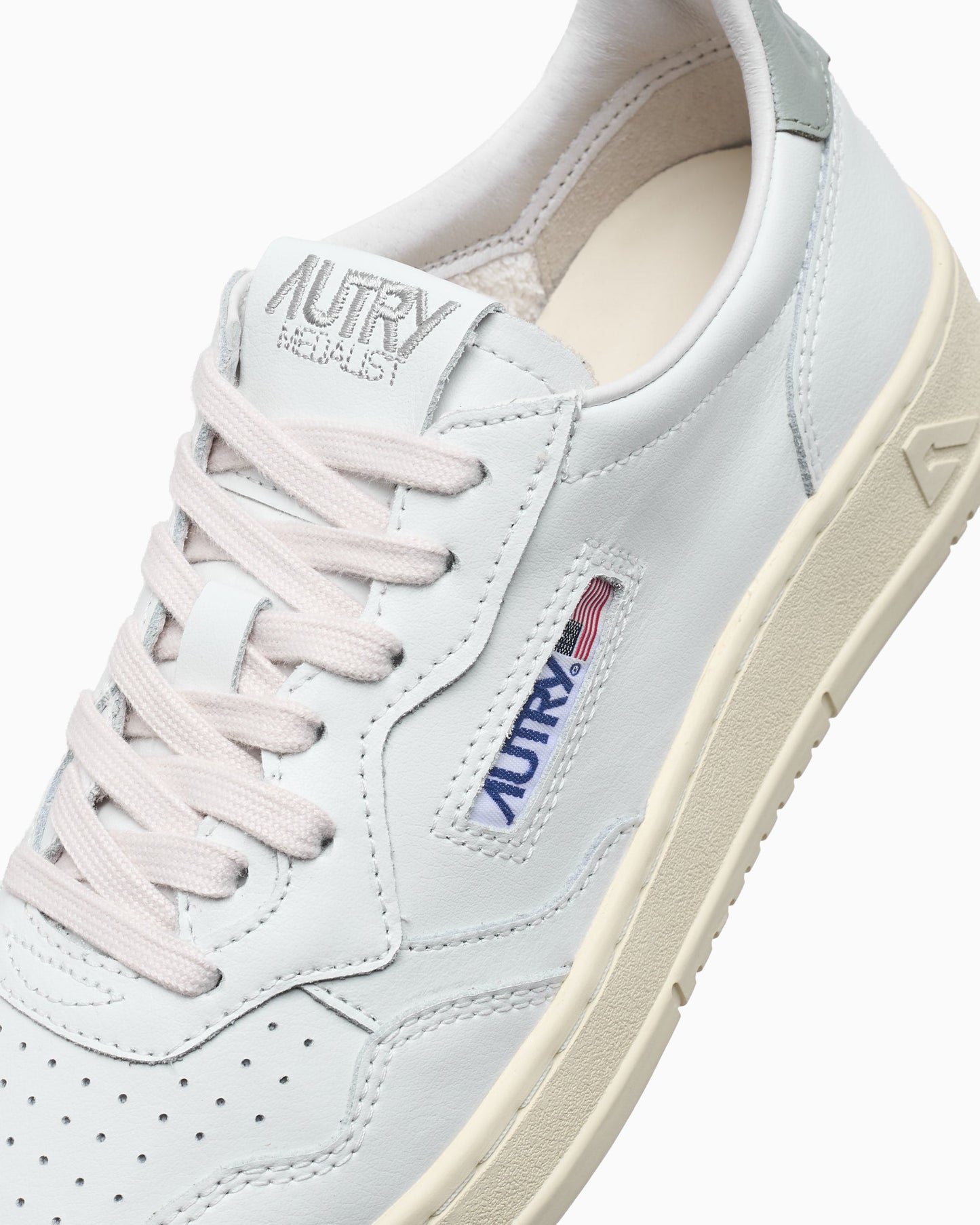 Autry Women's Medalist Low Leather