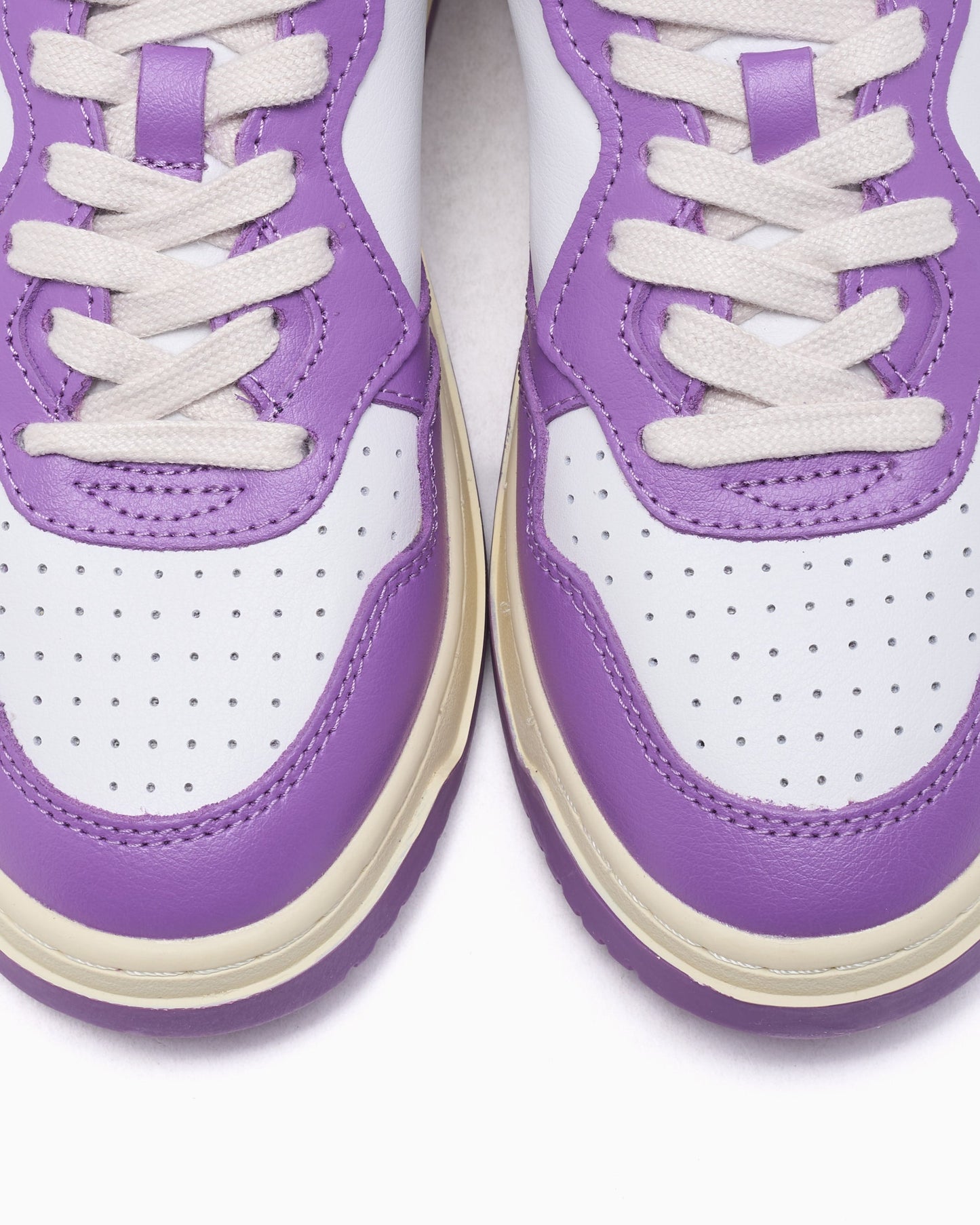 Autry Women's Medalist Low Leather