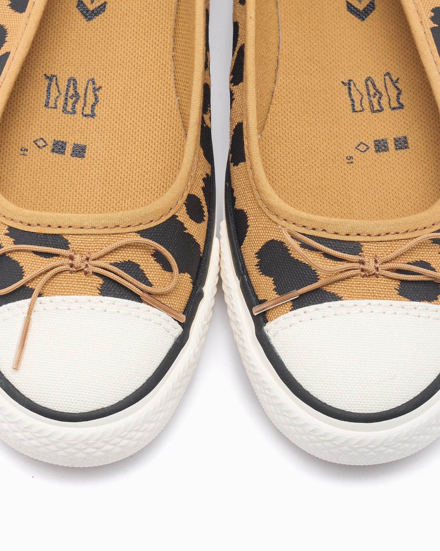 Converse Chuck Taylor All Star Dainty Ballerina "Cow"