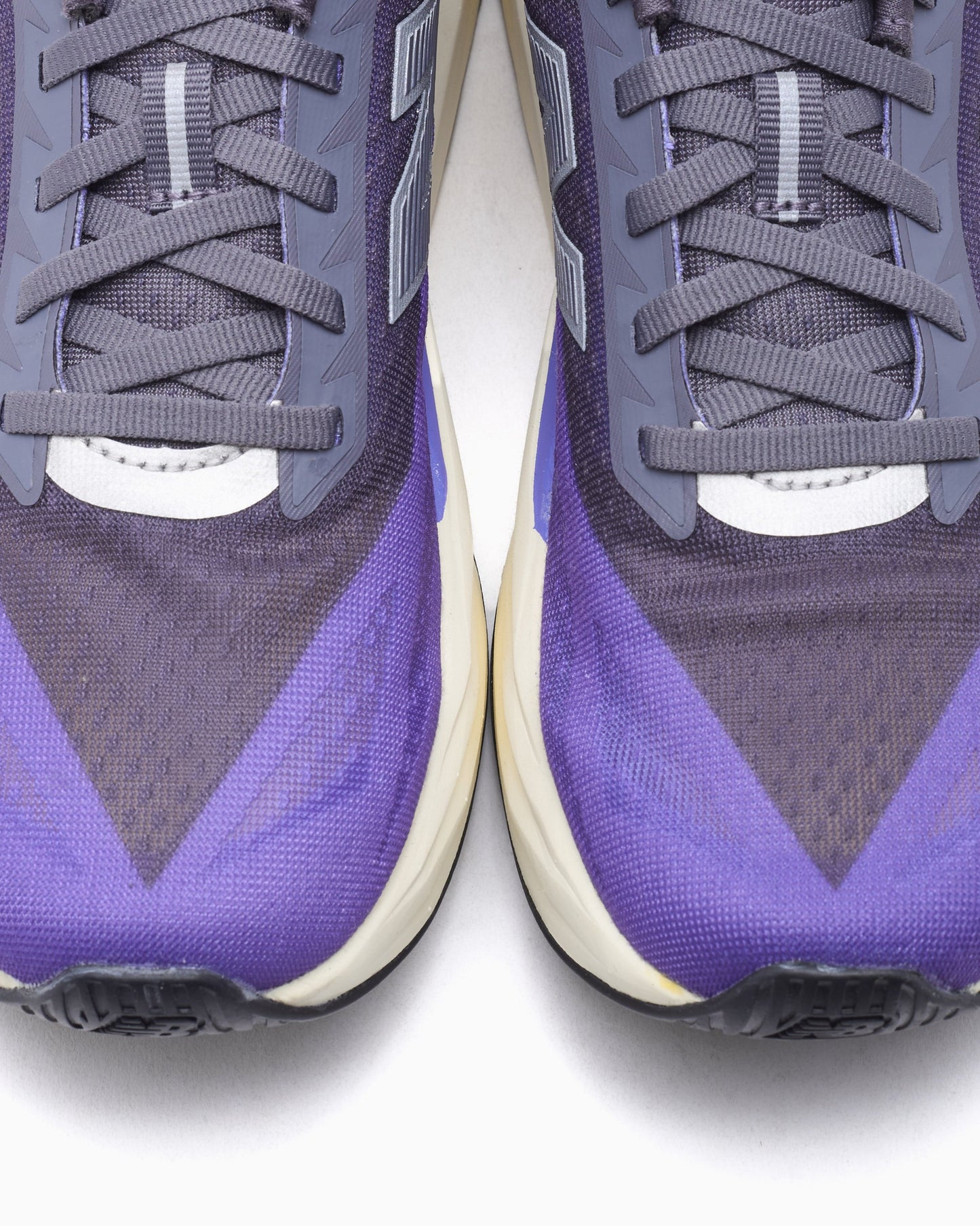 New Balance FuelCell Rebel V5 MFCX4KU