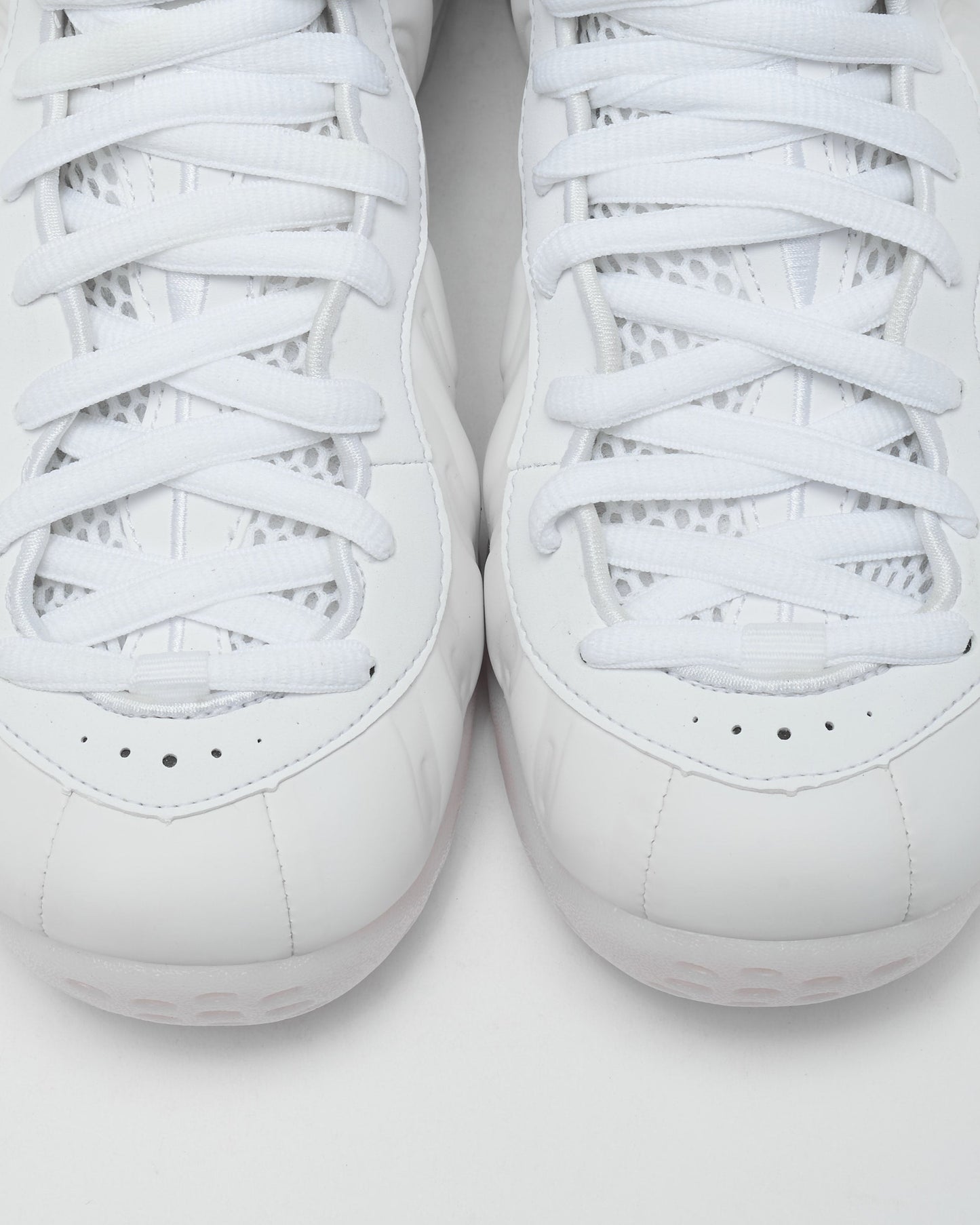 Nike Air Foamposite One "Triple White"