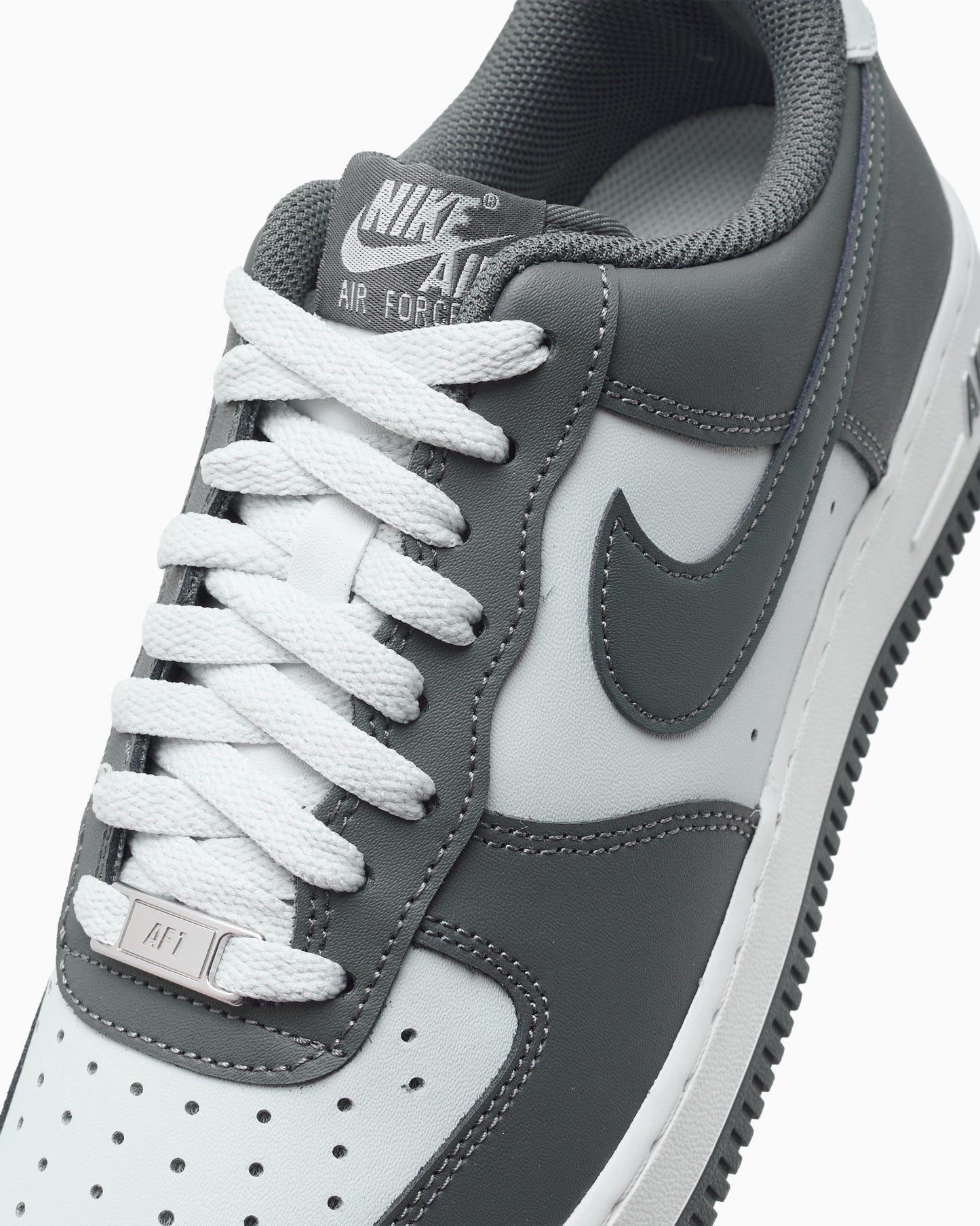 Nike Air Force 1 '07