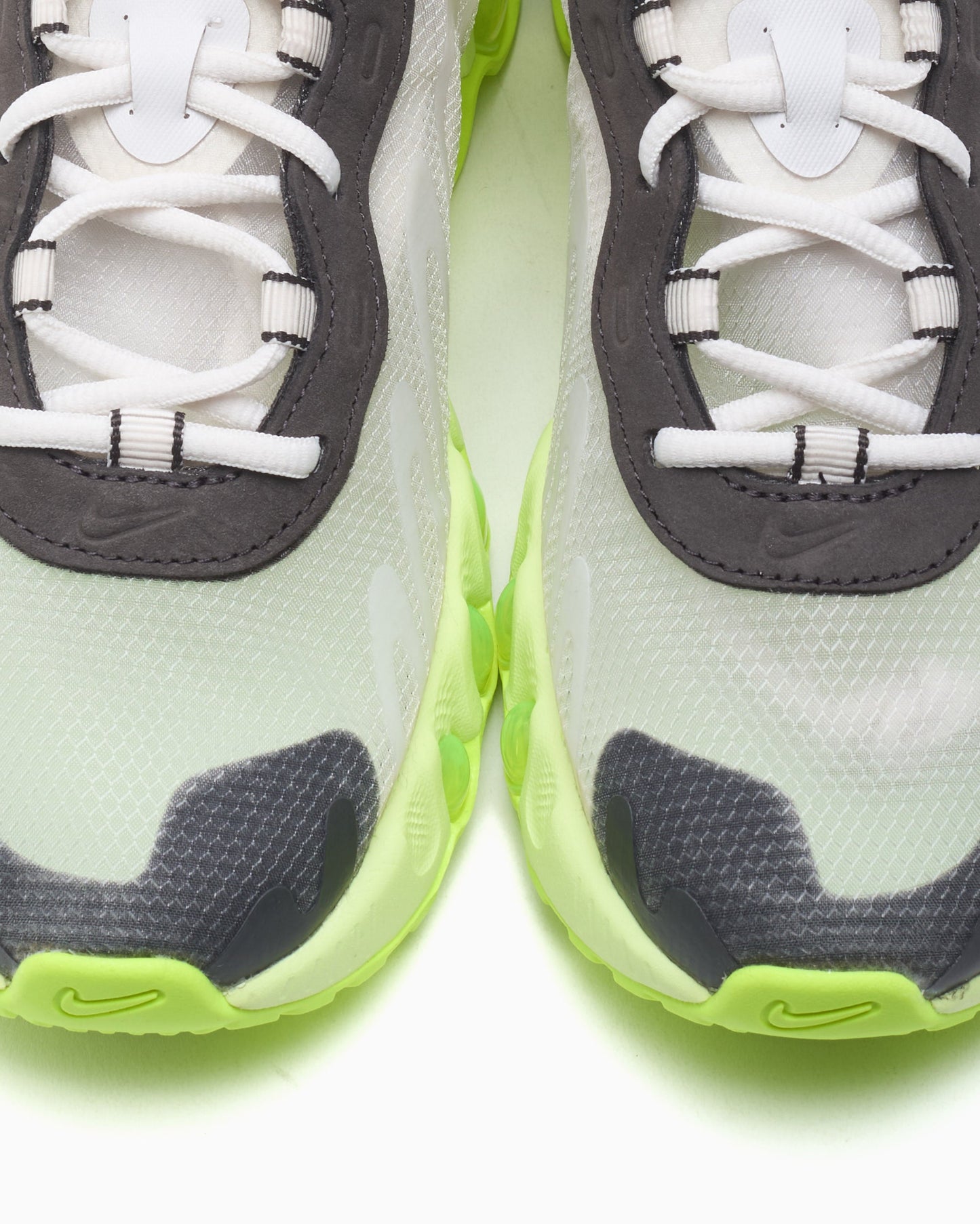 Nike Air Max DN8 QS