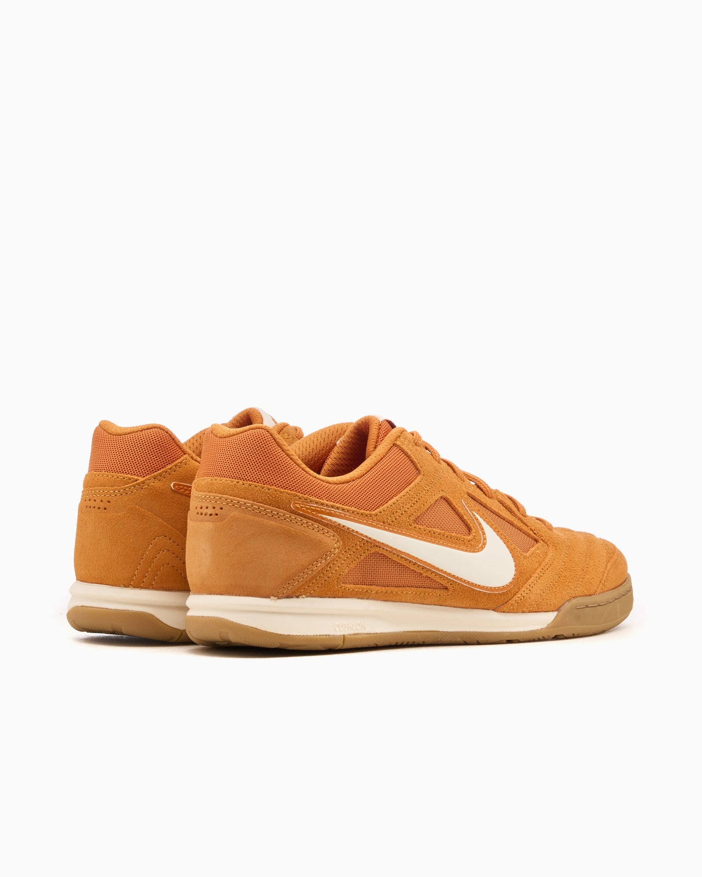 Nike Gato