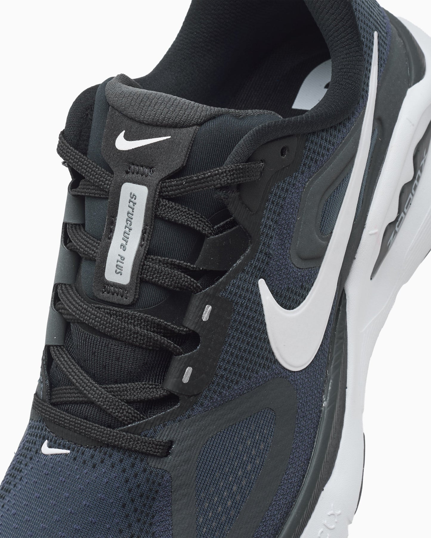 Nike Structure Plus