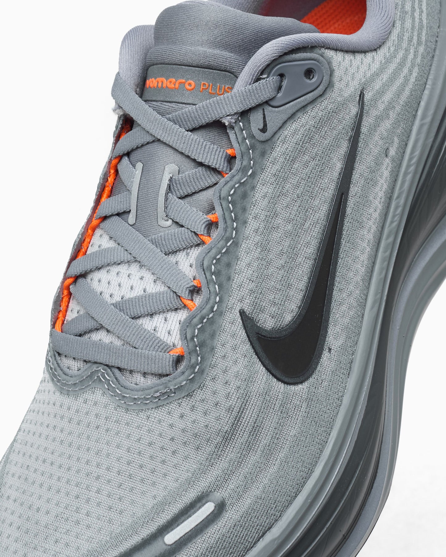 Nike Vomero Plus