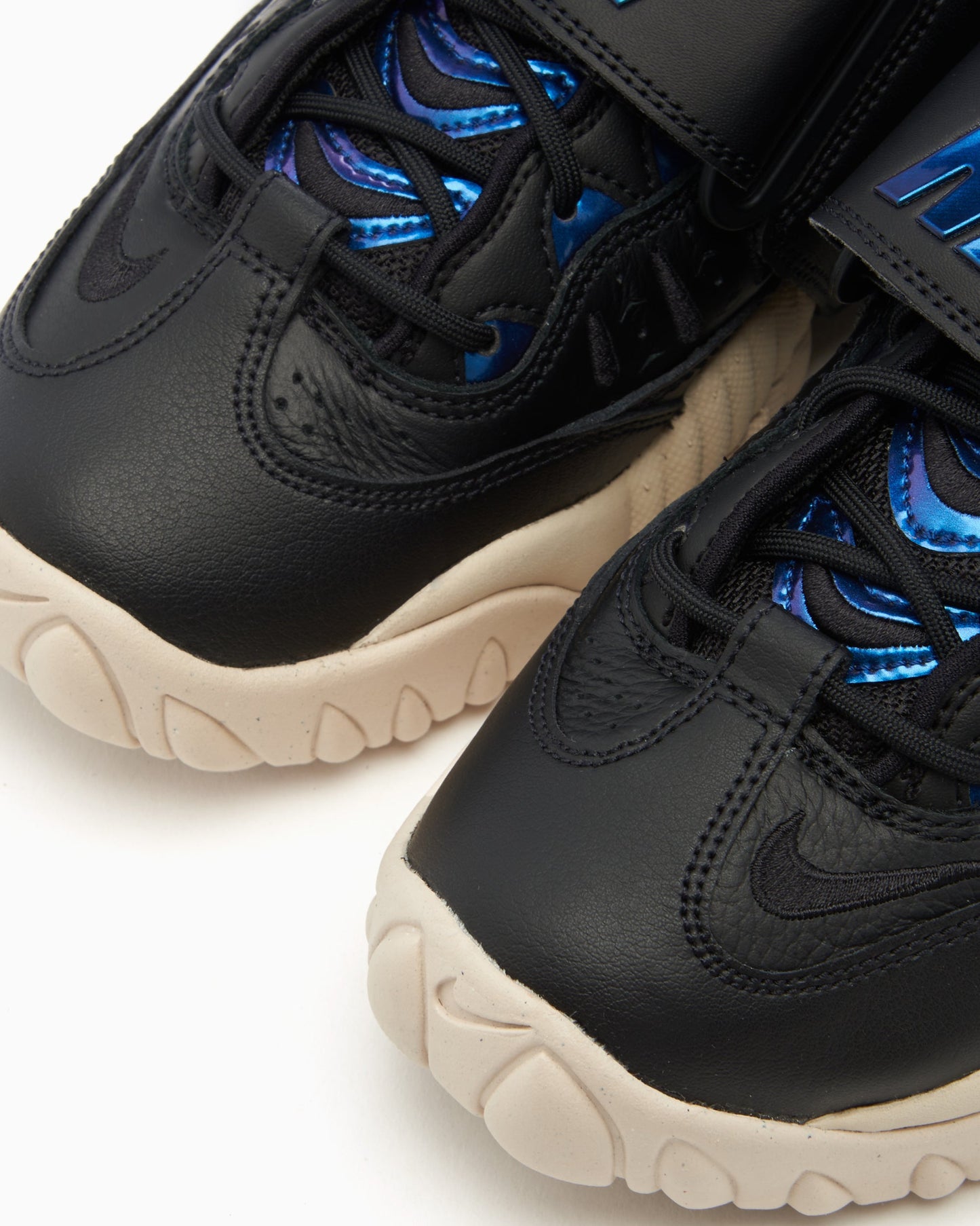 Nike Women's Air ADJUST Force "Vivd Purple"