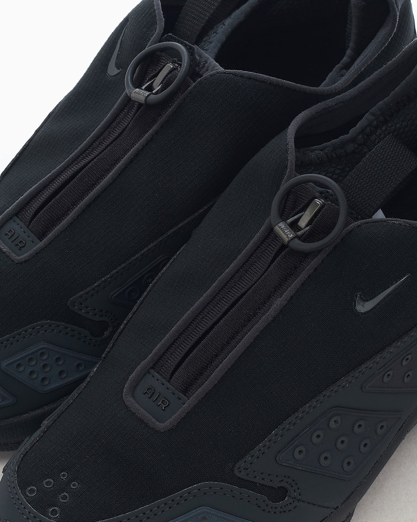 Nike Women's Air Max SNDR Gore-Tex® "Black"