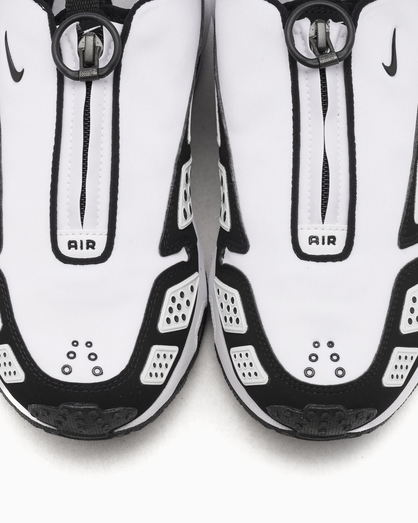 Nike Women's Air Max SNDR "Panda"