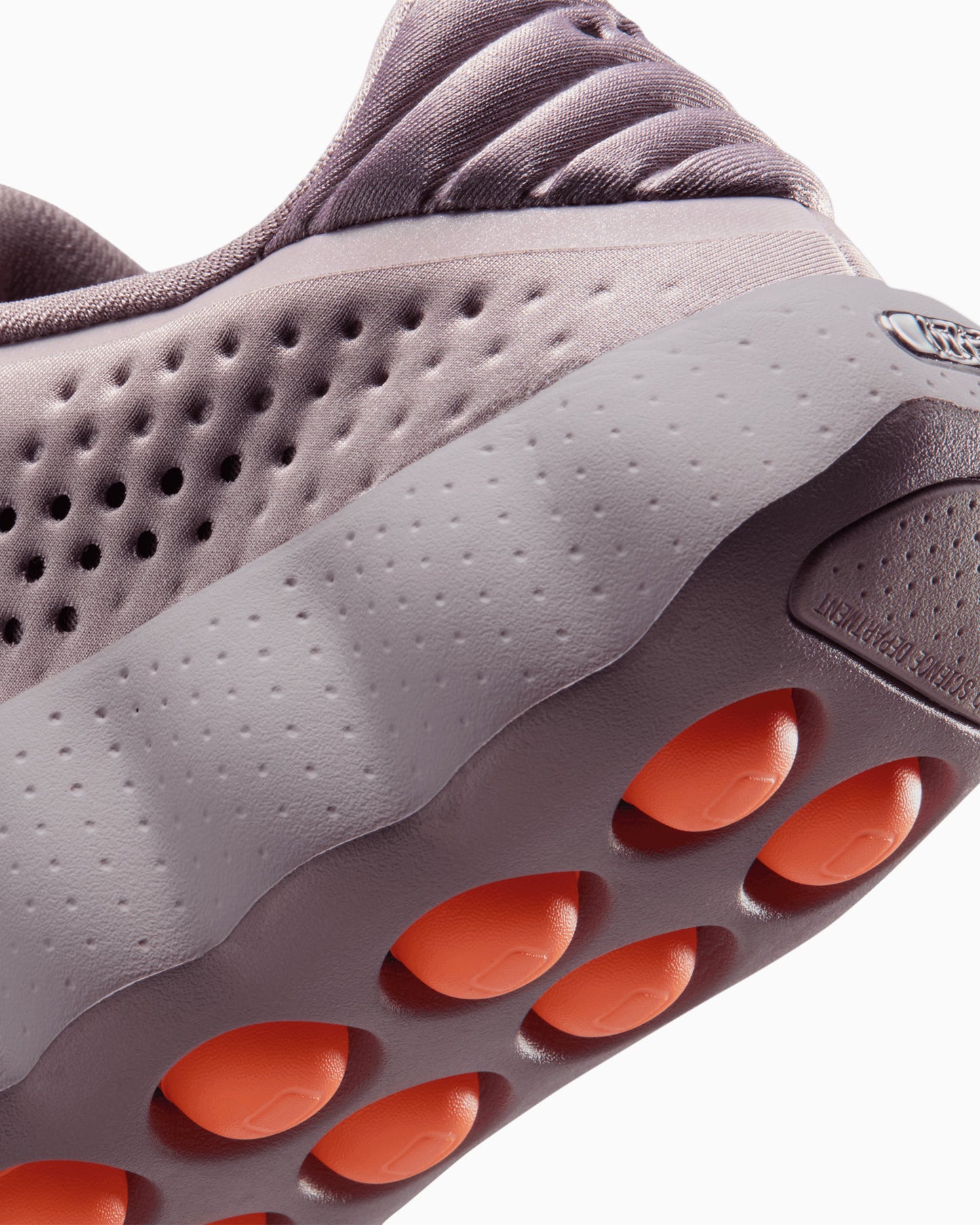 Nike Women's Mind 002