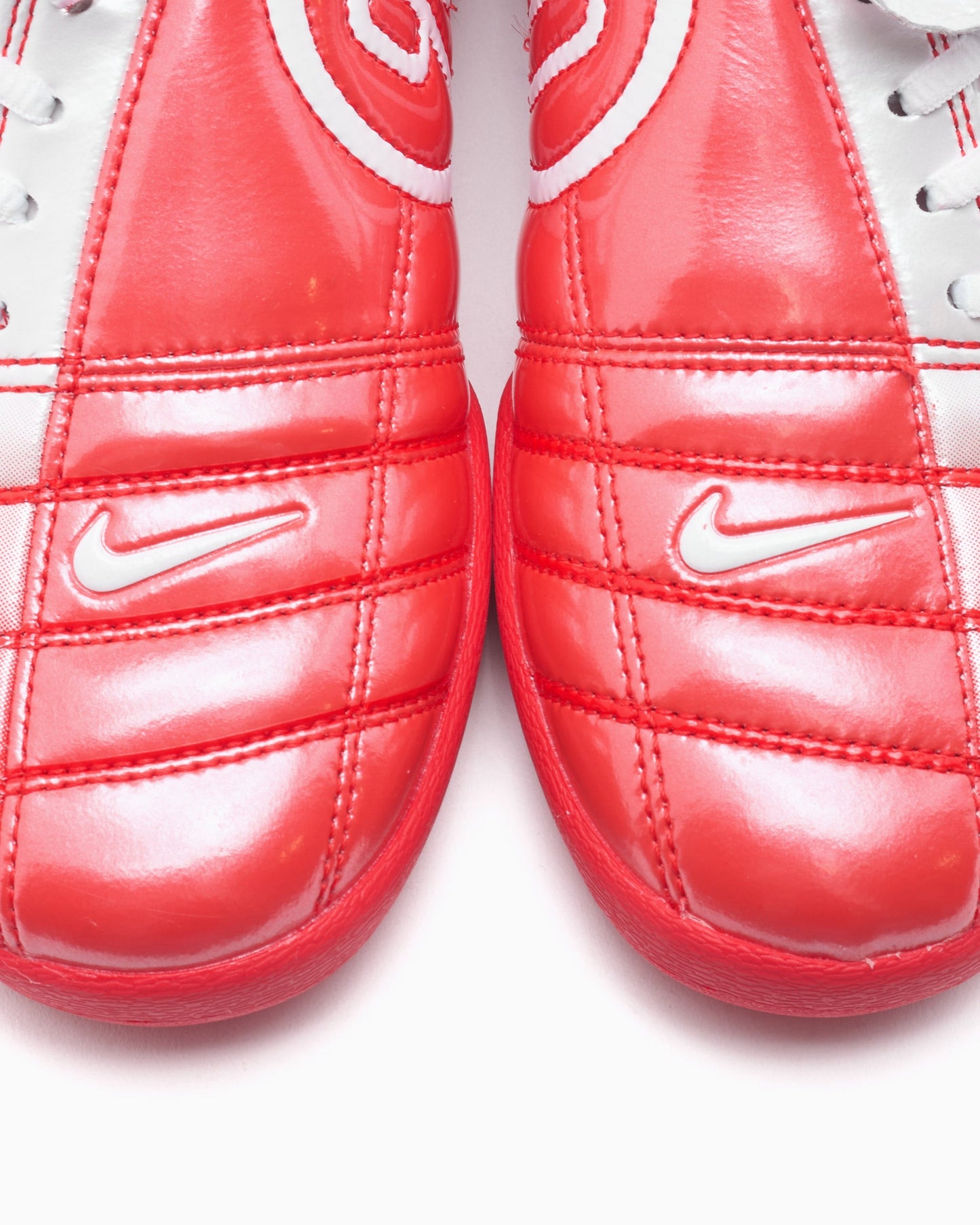 Nike Women's Total 90 SE