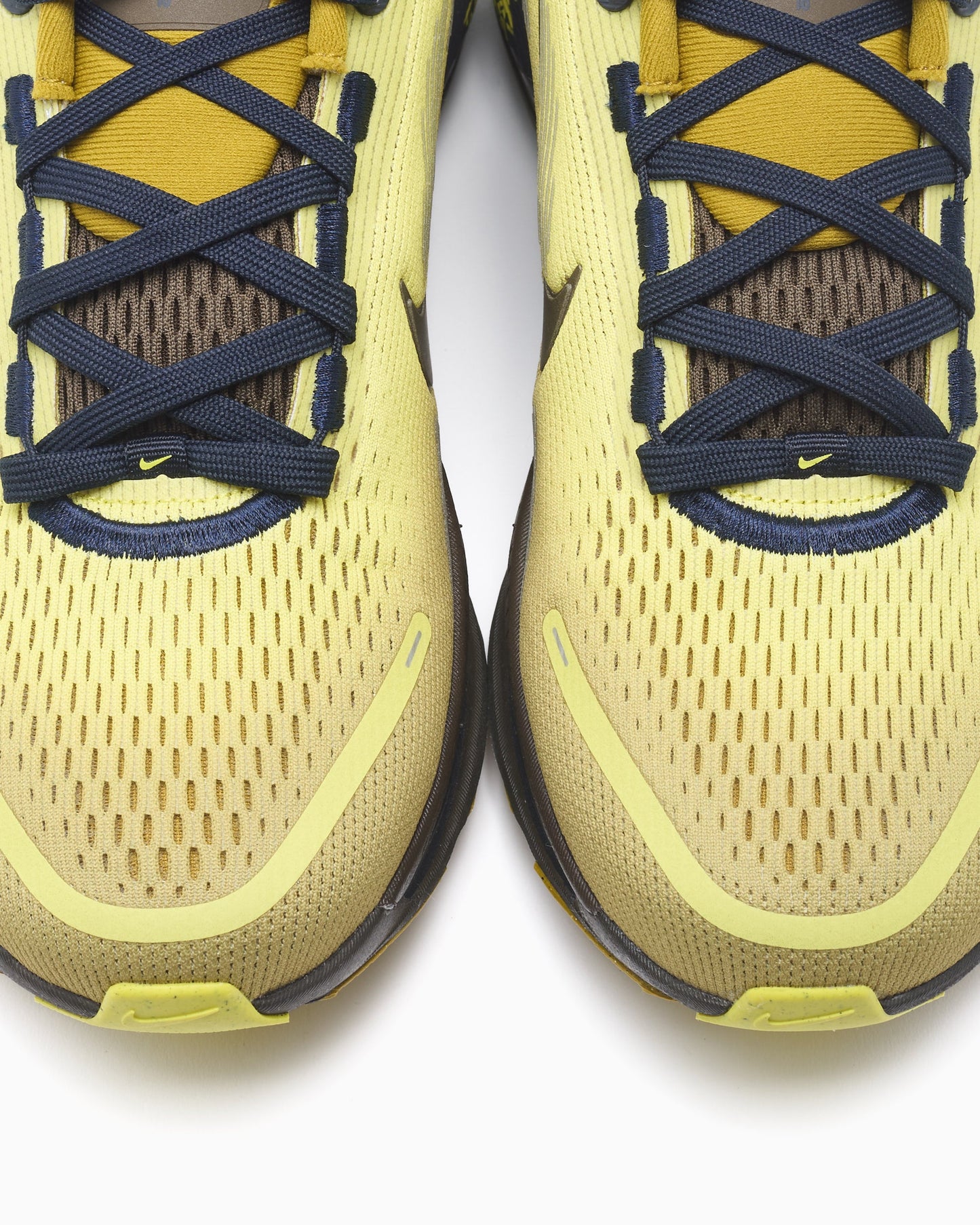 Nike Women's Vomero 18 SE