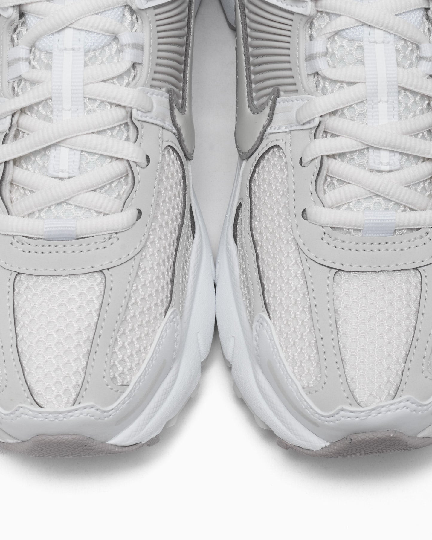Nike Women's Zoom Vomero 5