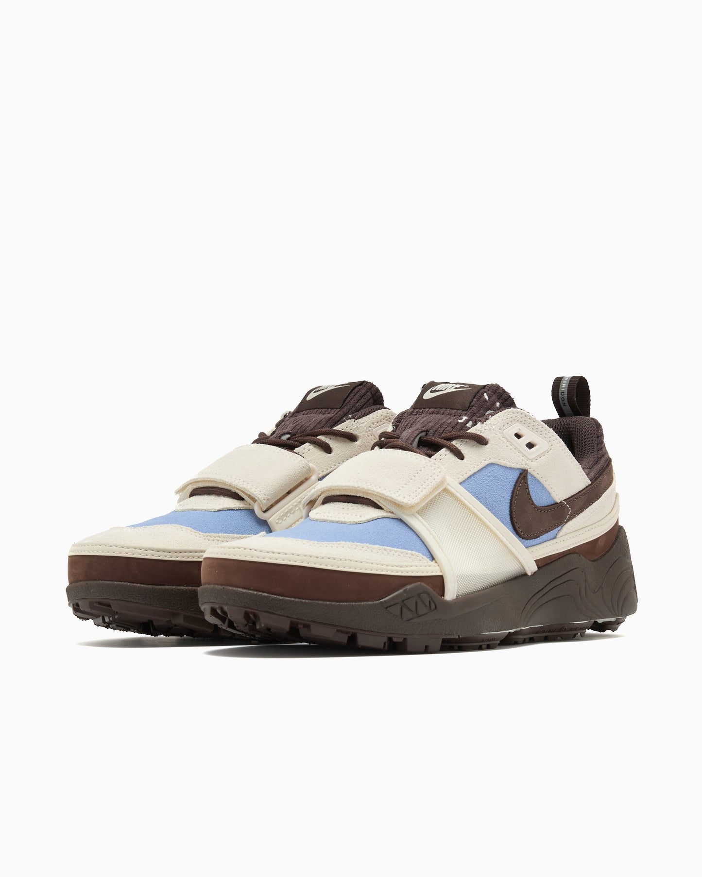 Nike x Travis Scott Zoom Field Jaxx "Leche Blue"