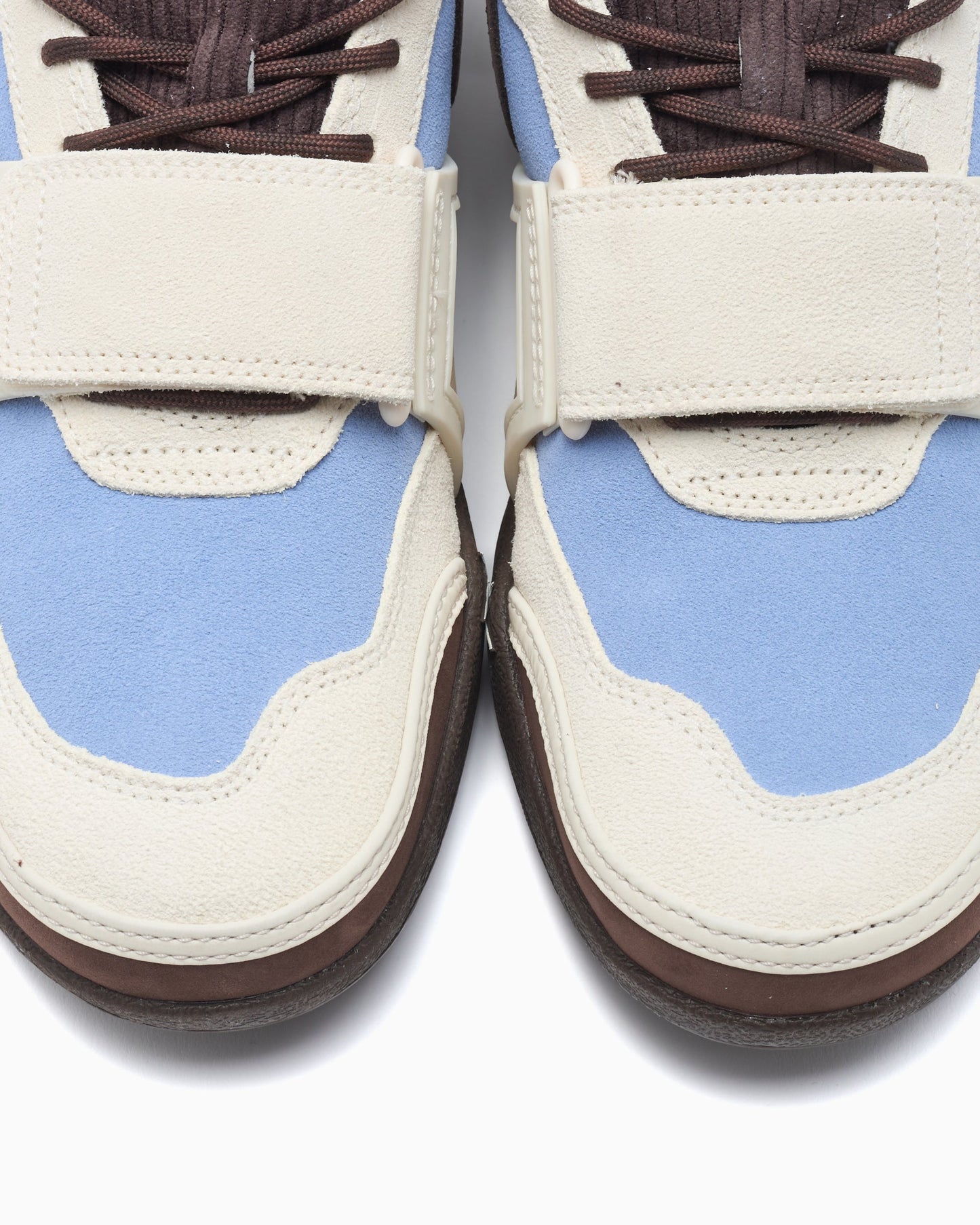 Nike x Travis Scott Zoom Field Jaxx "Leche Blue"