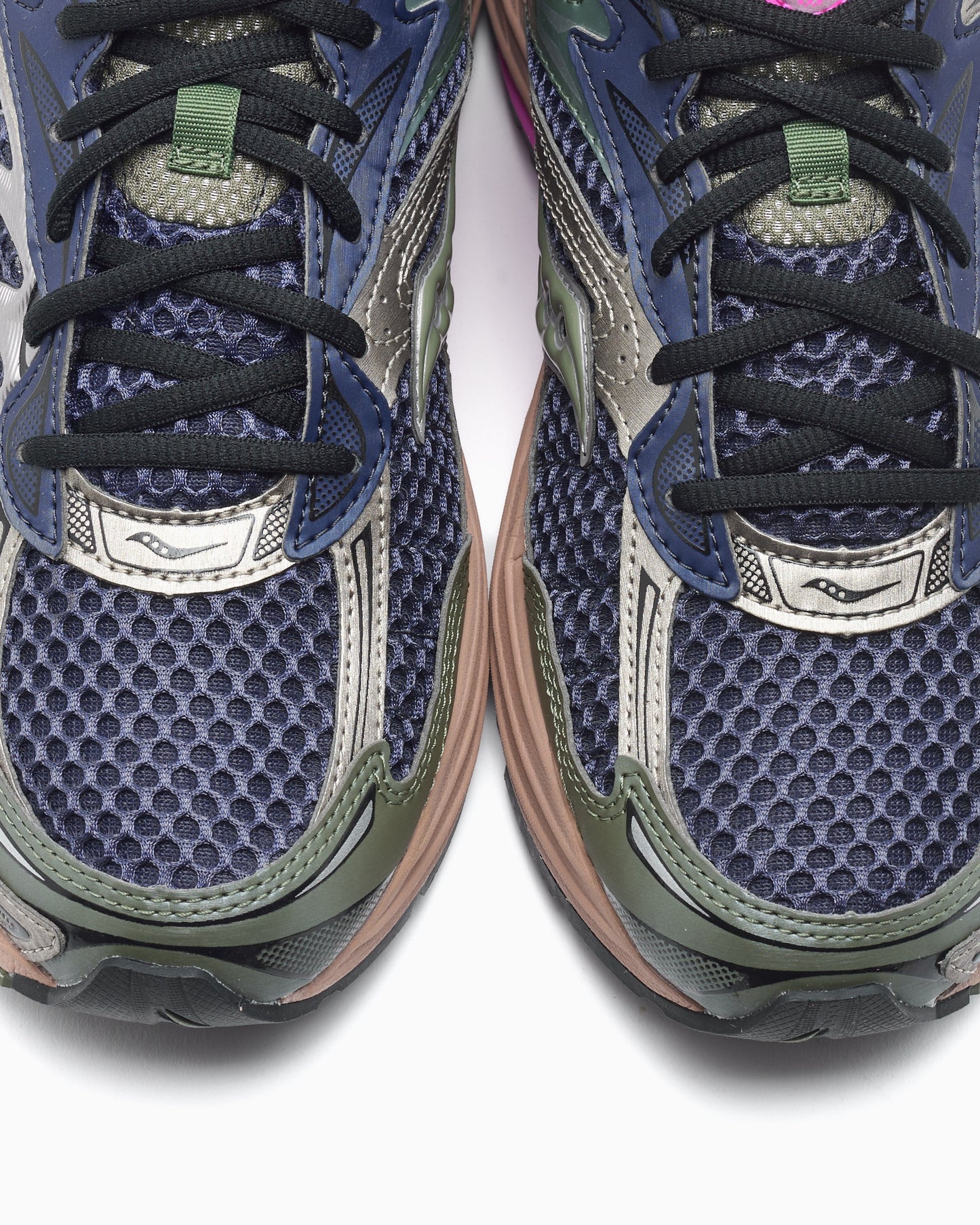 Saucony Progrid OMNI 9 Disrupt