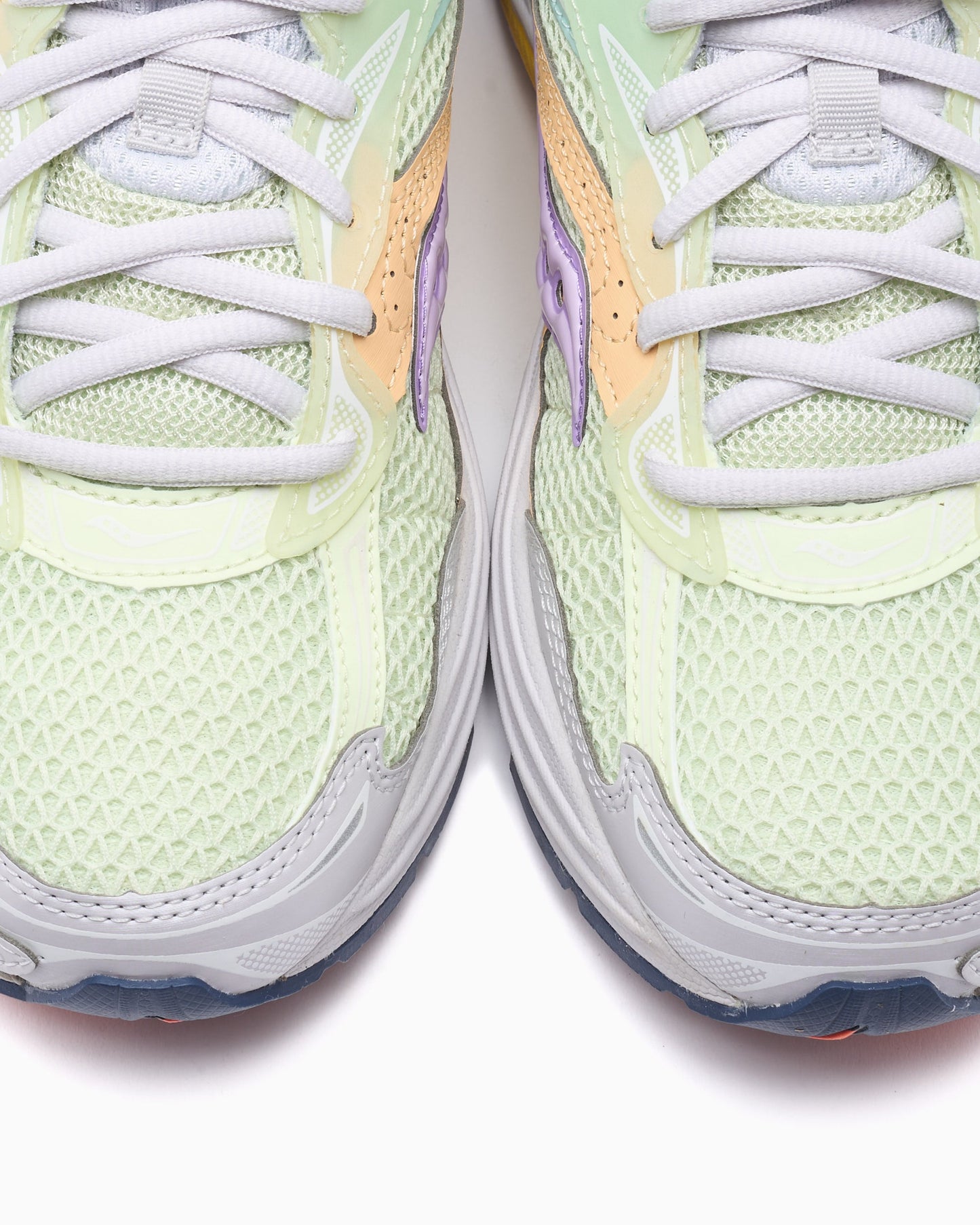 Saucony Progrid OMNI 9 "Prism"