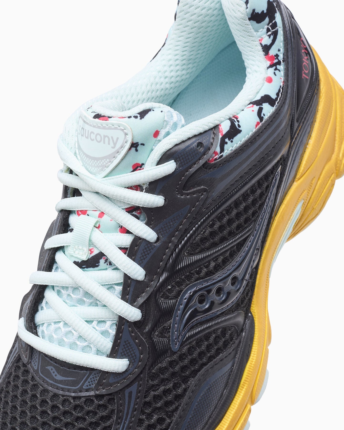 Saucony Progrid OMNI 9 "Tokyo Edition"