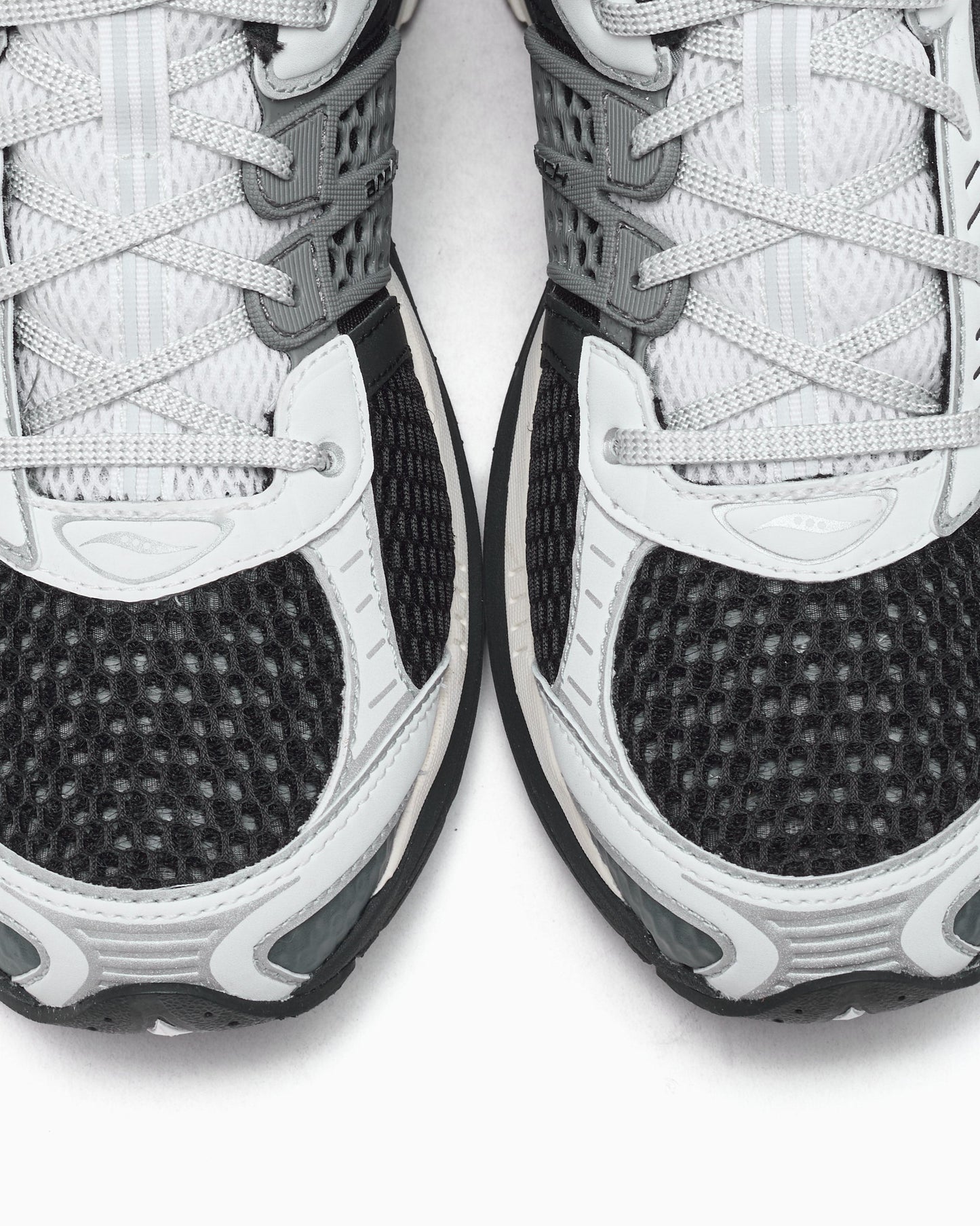 Saucony Progrid Paramount