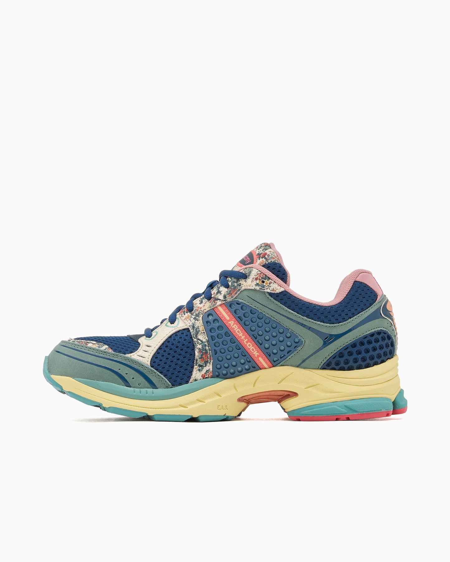 Saucony Progrid Triumph 4 "Kissaten"