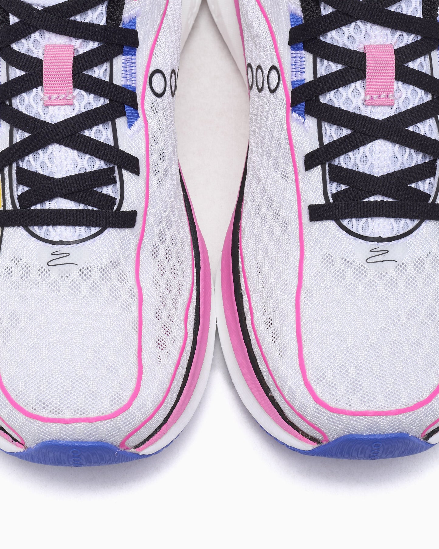 Saucony x Distance Endorphin Speed 5