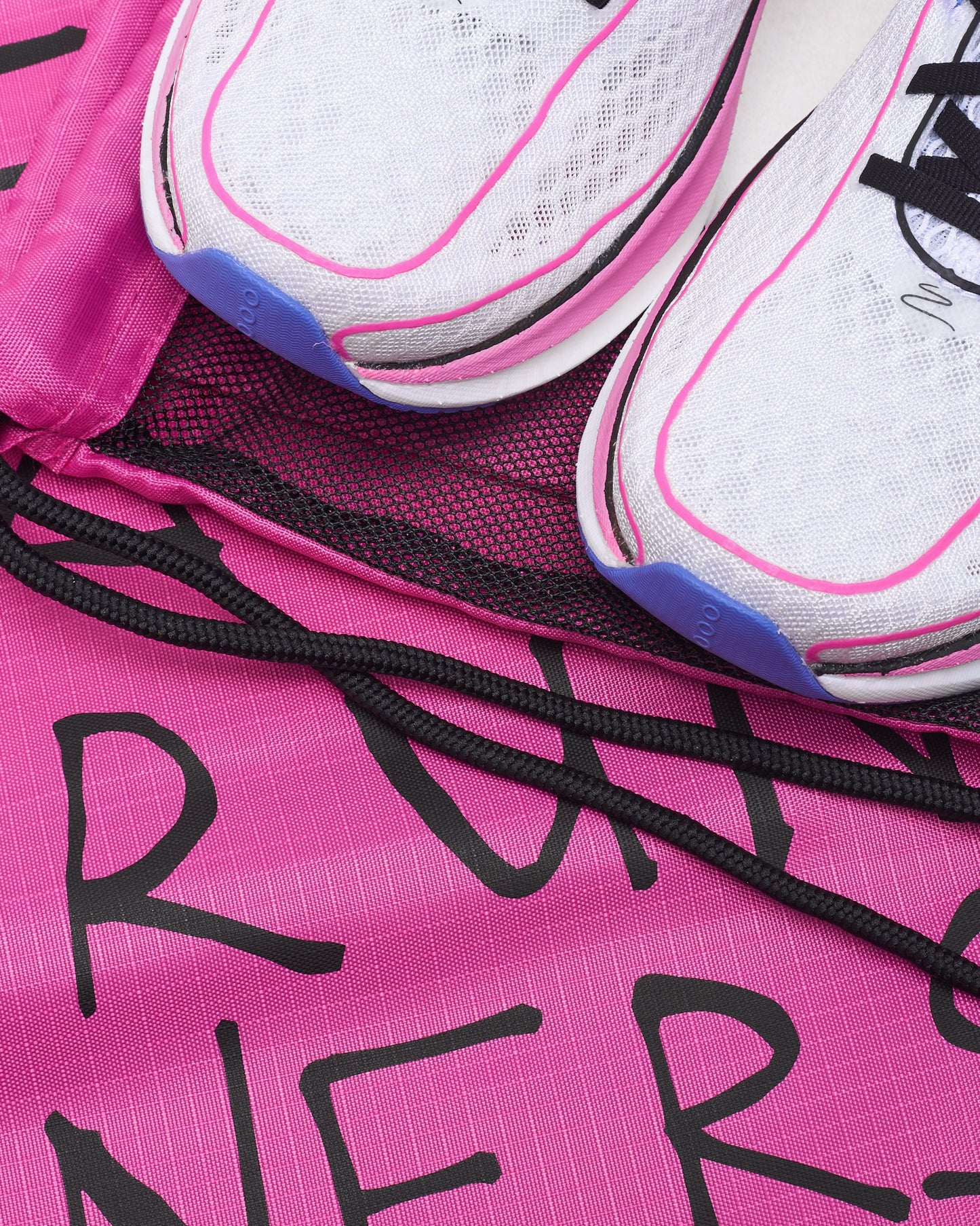 Saucony x Distance Endorphin Speed 5