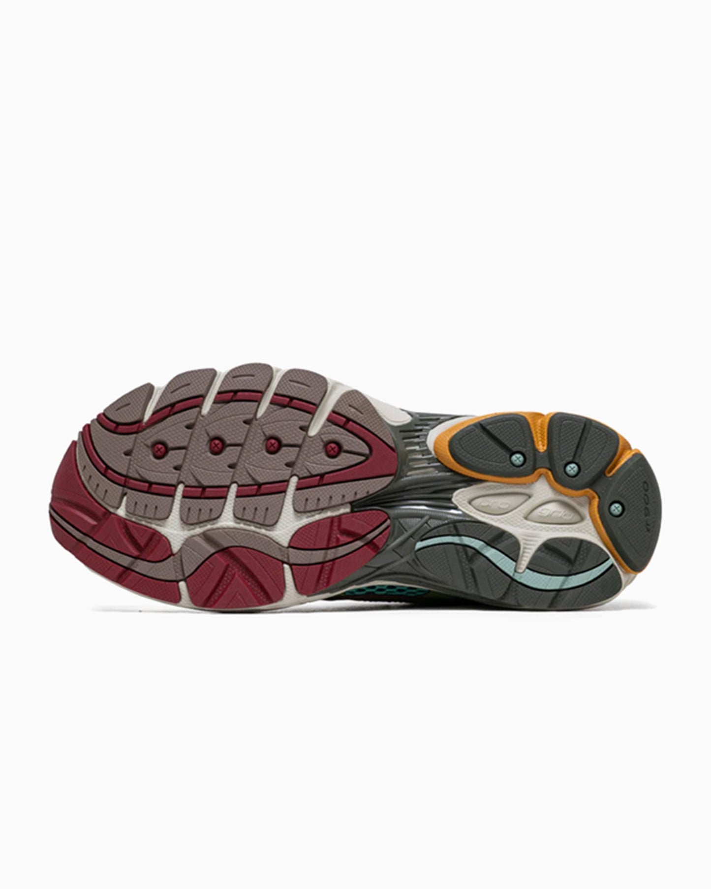 Saucony x Sneakers Politics Progrid OMNI 9 "Sportsman's Paradise"