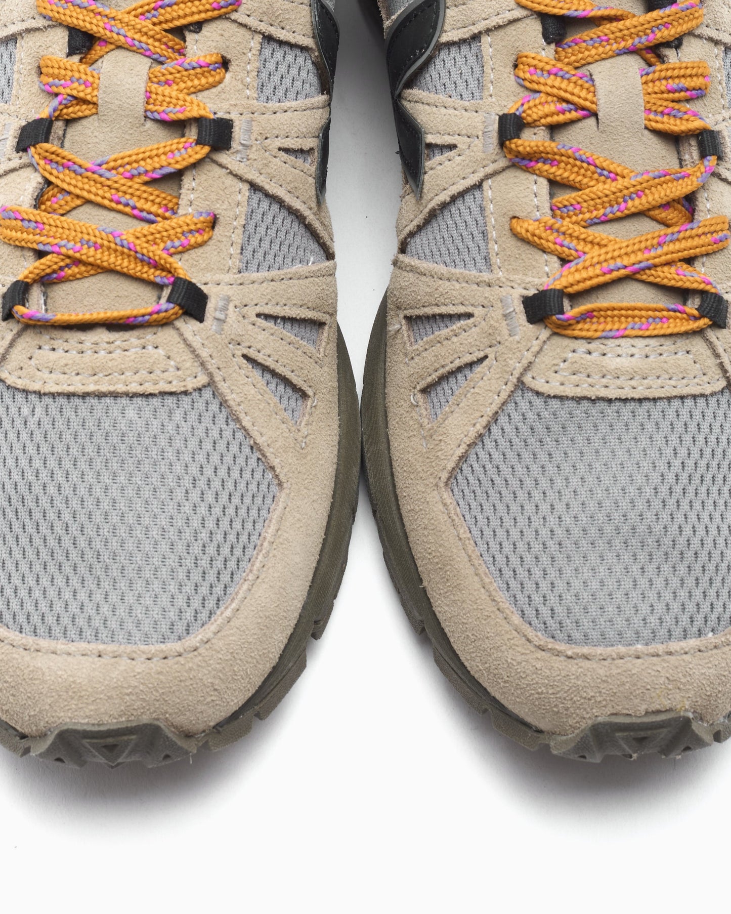Veja Salar Vibram