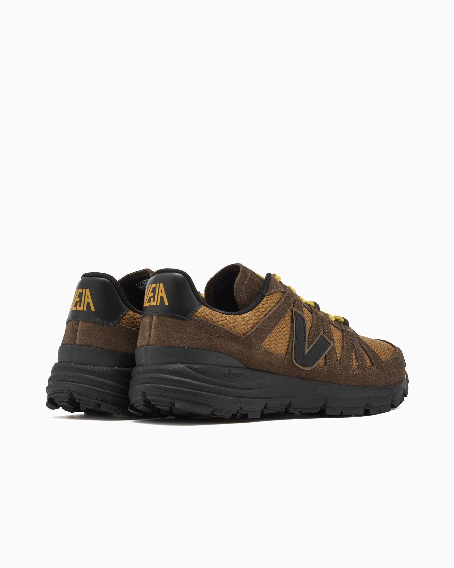 Veja Salar Vibram