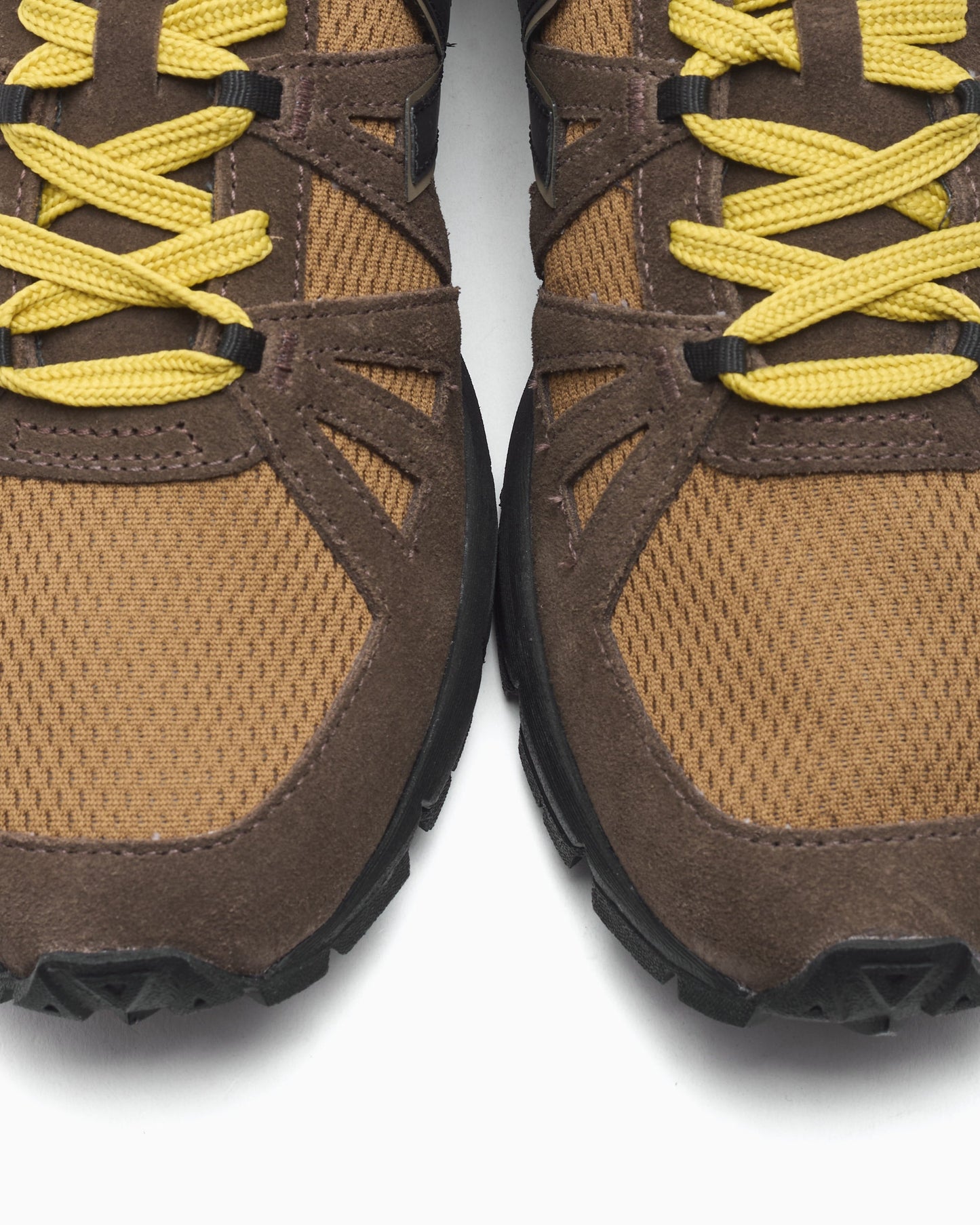 Veja Salar Vibram