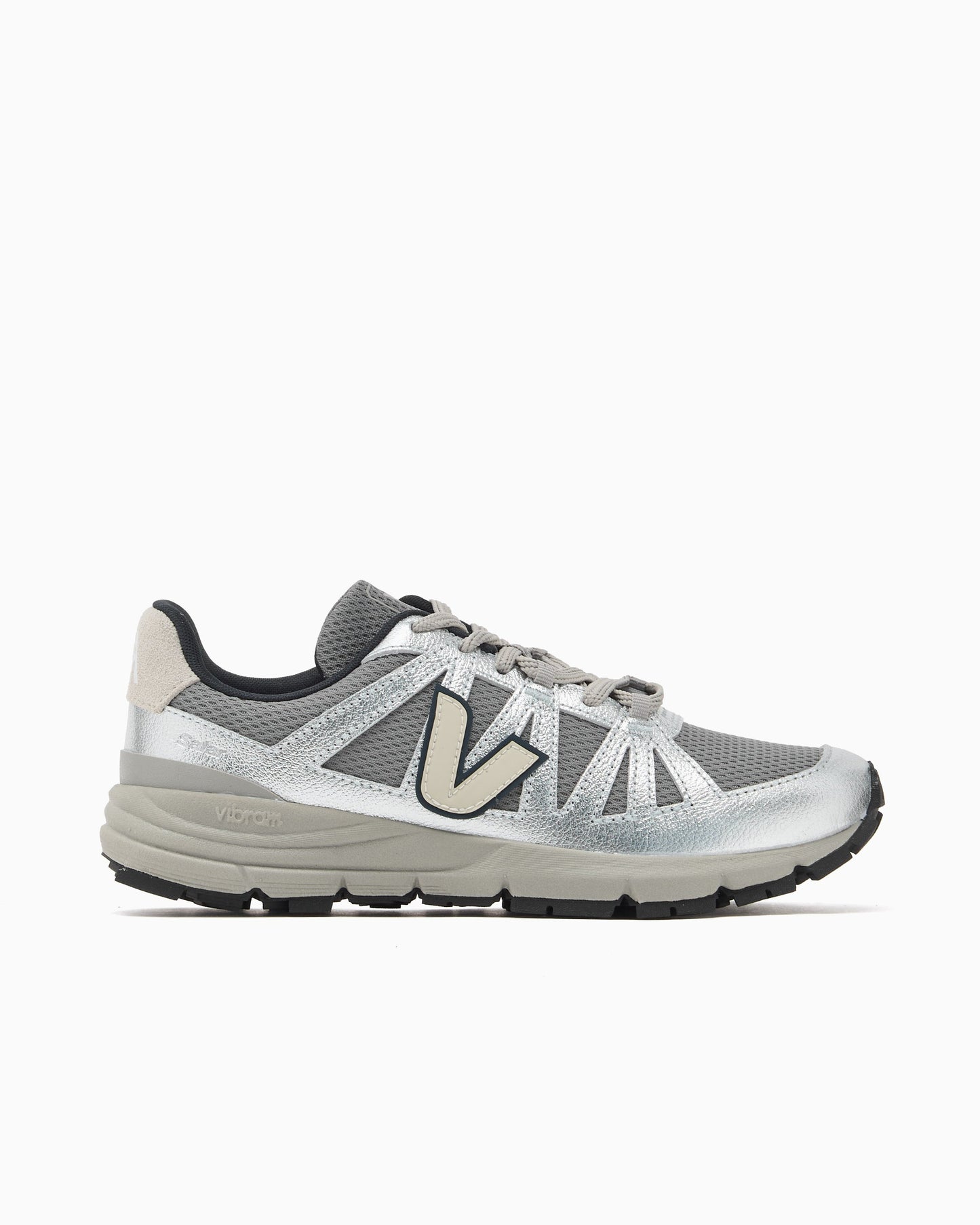 Veja Salar Vibram