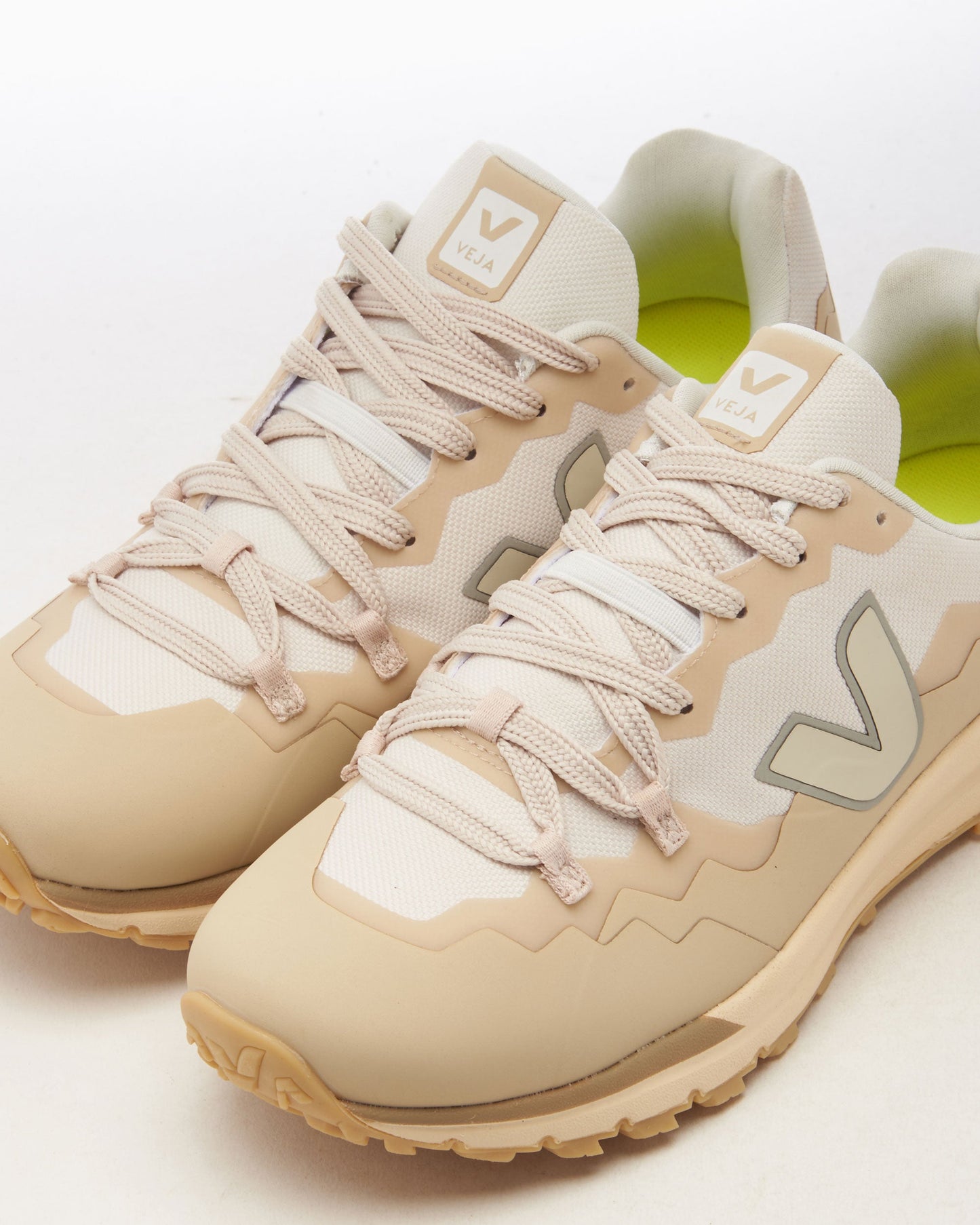Veja Women's Fitz Roy Trek-Shell