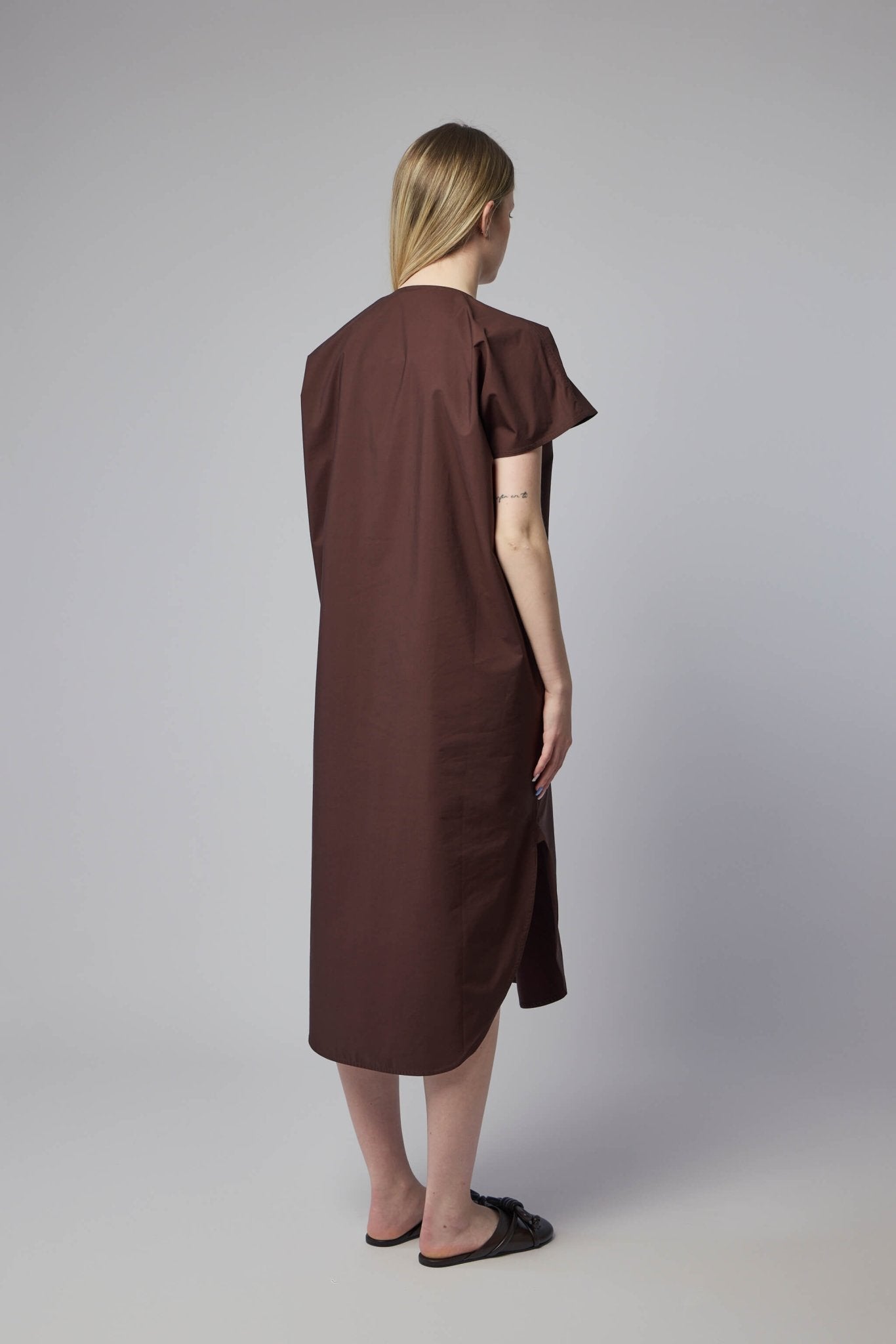 Crew Neck Ssl Dress with Curved Hem