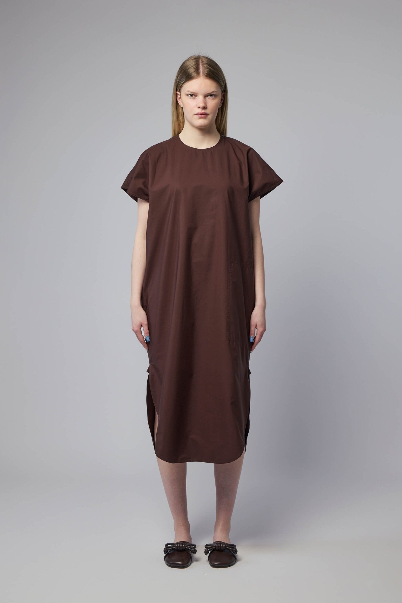 Crew Neck Ssl Dress with Curved Hem