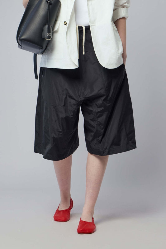 Relaxed Zip Pockets Shorts
