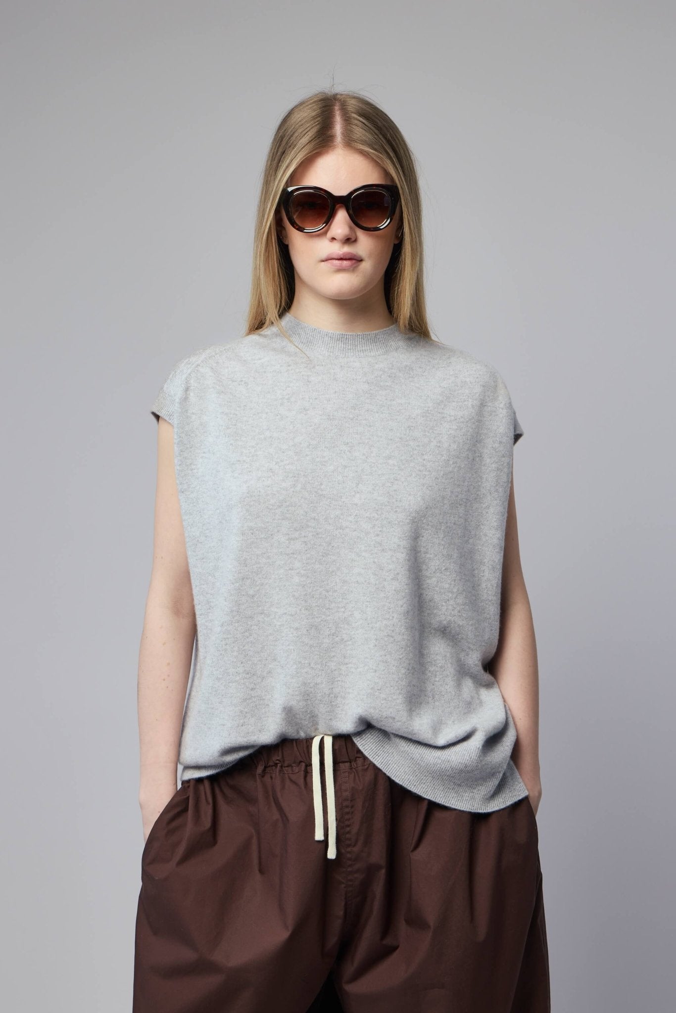 Sleeveless Pullover Crewneck