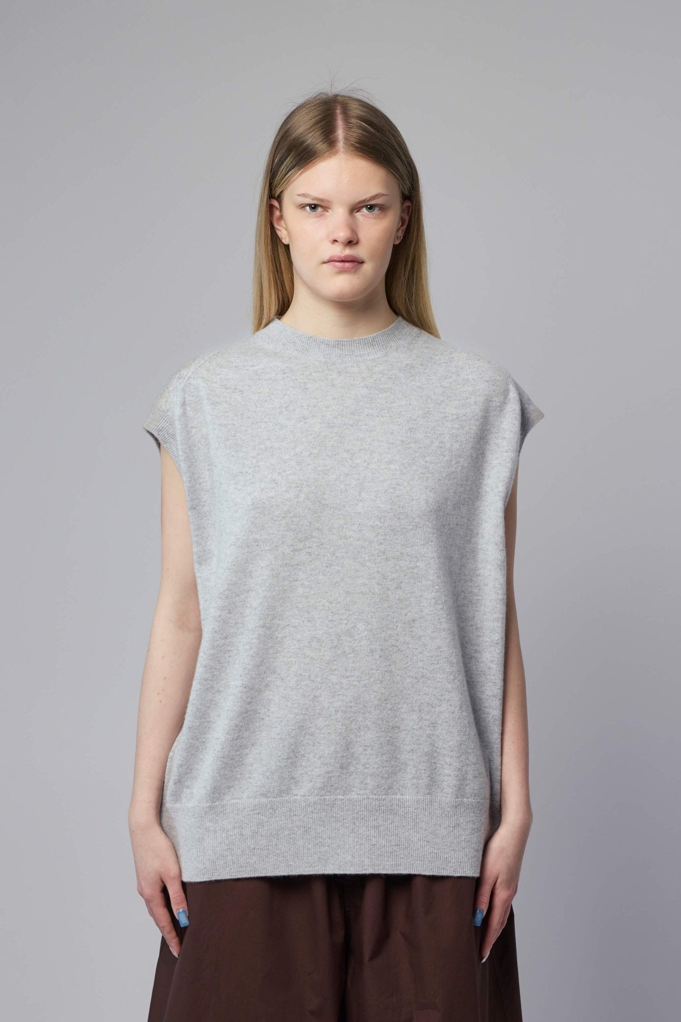 Sleeveless Pullover Crewneck