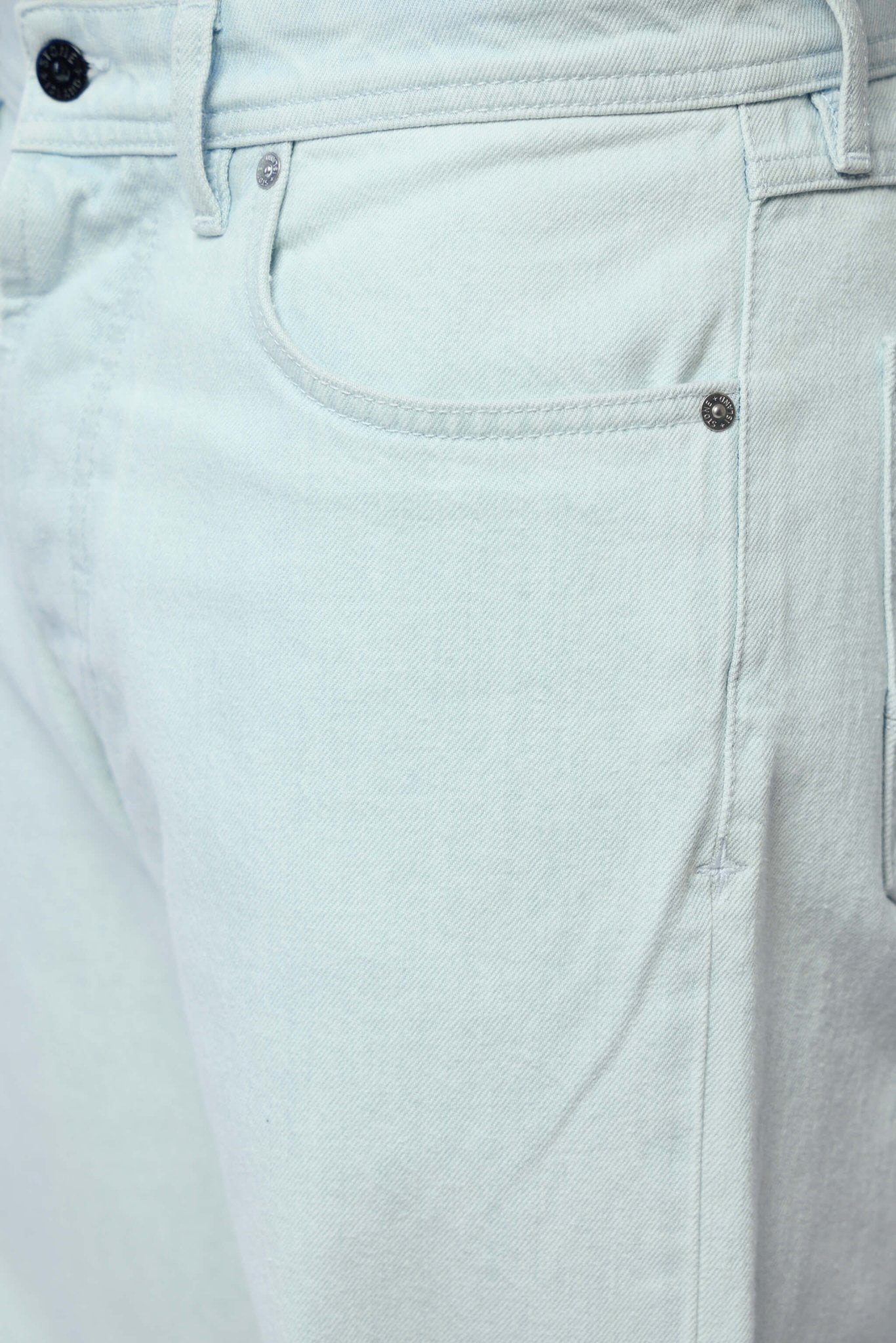 Loose Fit Five Pocket Jeans