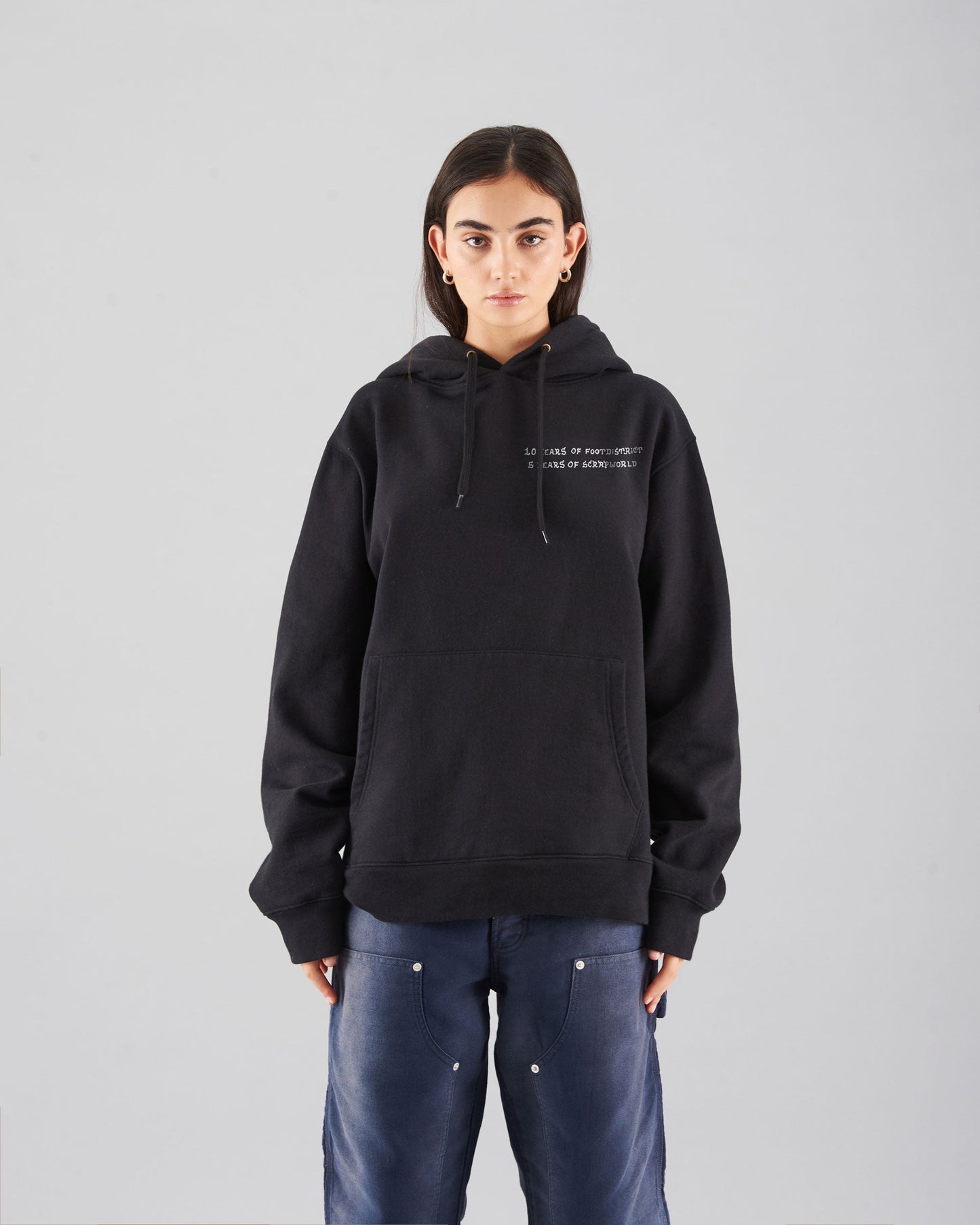 Sudadera con capucha x ScrapWorld FOOTDISTRICT x ScrapWorld Logo Unisex Hoodie Unisex