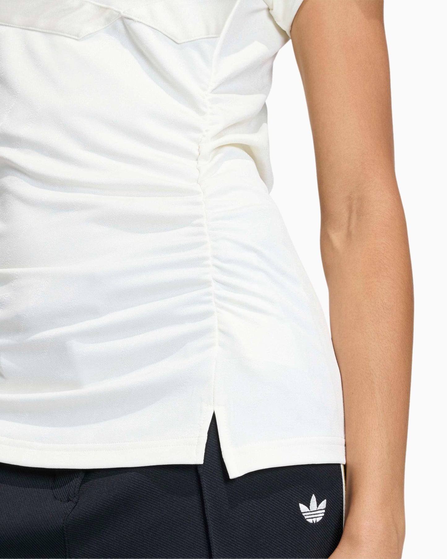 Camiseta con logo Slim adidas Originals Reconstructed para mujer