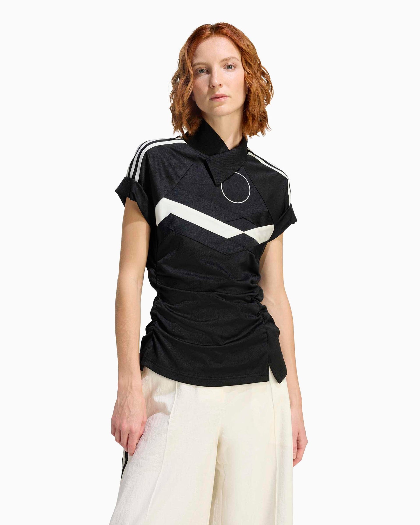Camiseta con logo Slim adidas Originals Reconstructed para mujer