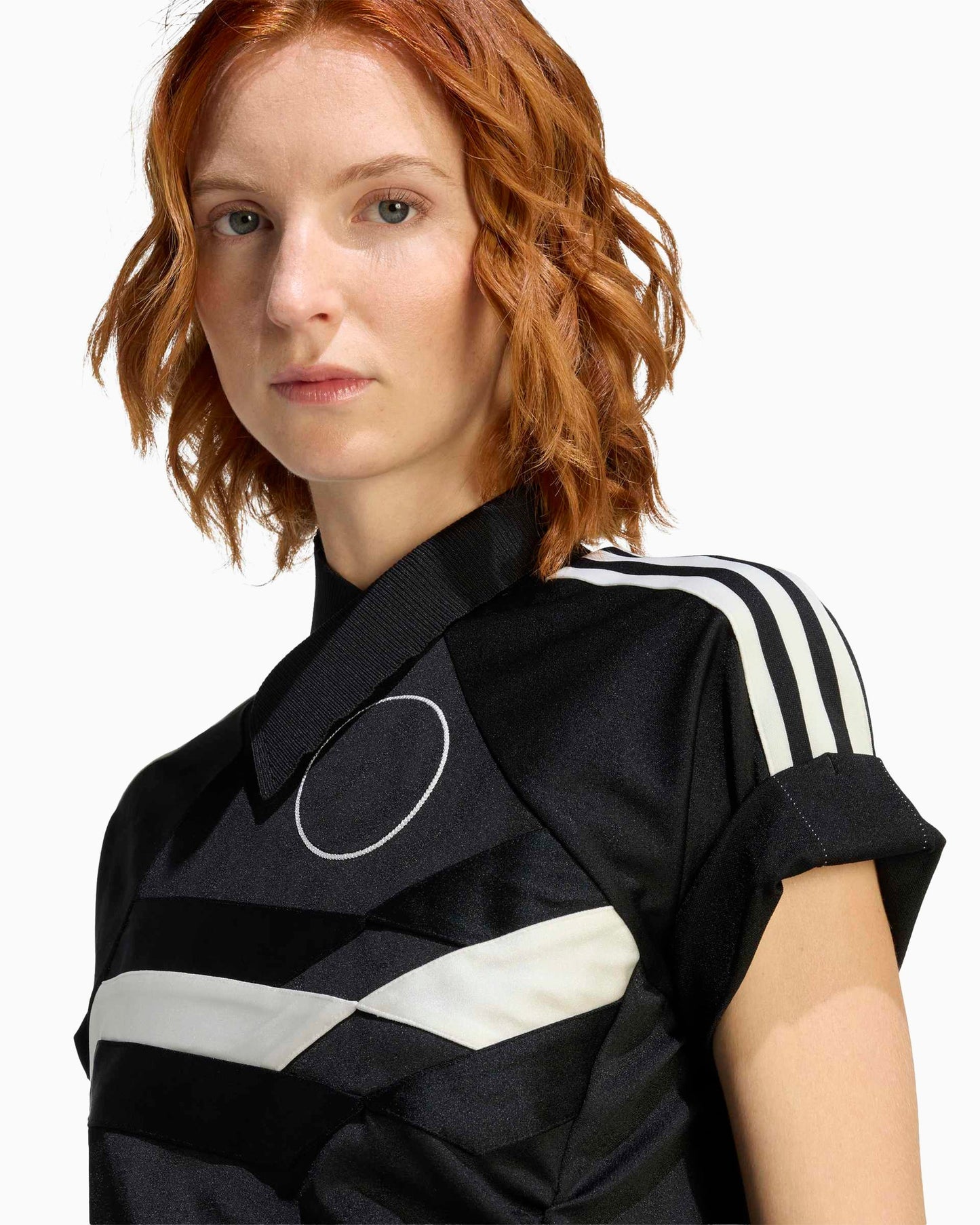 Camiseta con logo Slim adidas Originals Reconstructed para mujer